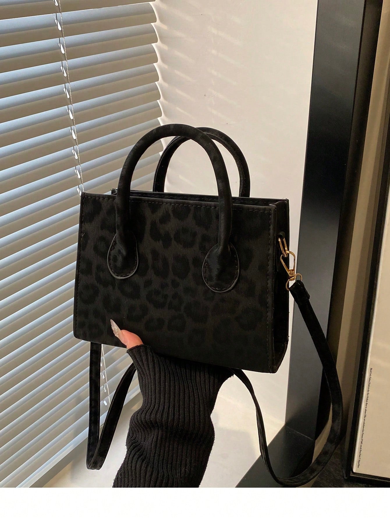 New Autumn/Winter Fashion Suede Elegant Handbag, Classic Versatile Leopard Print Mini Crossbody Bag, Suitable For Shopping, Wallet, Young Women, College Students, Newlyweds, Office Ladies. Ideal For O