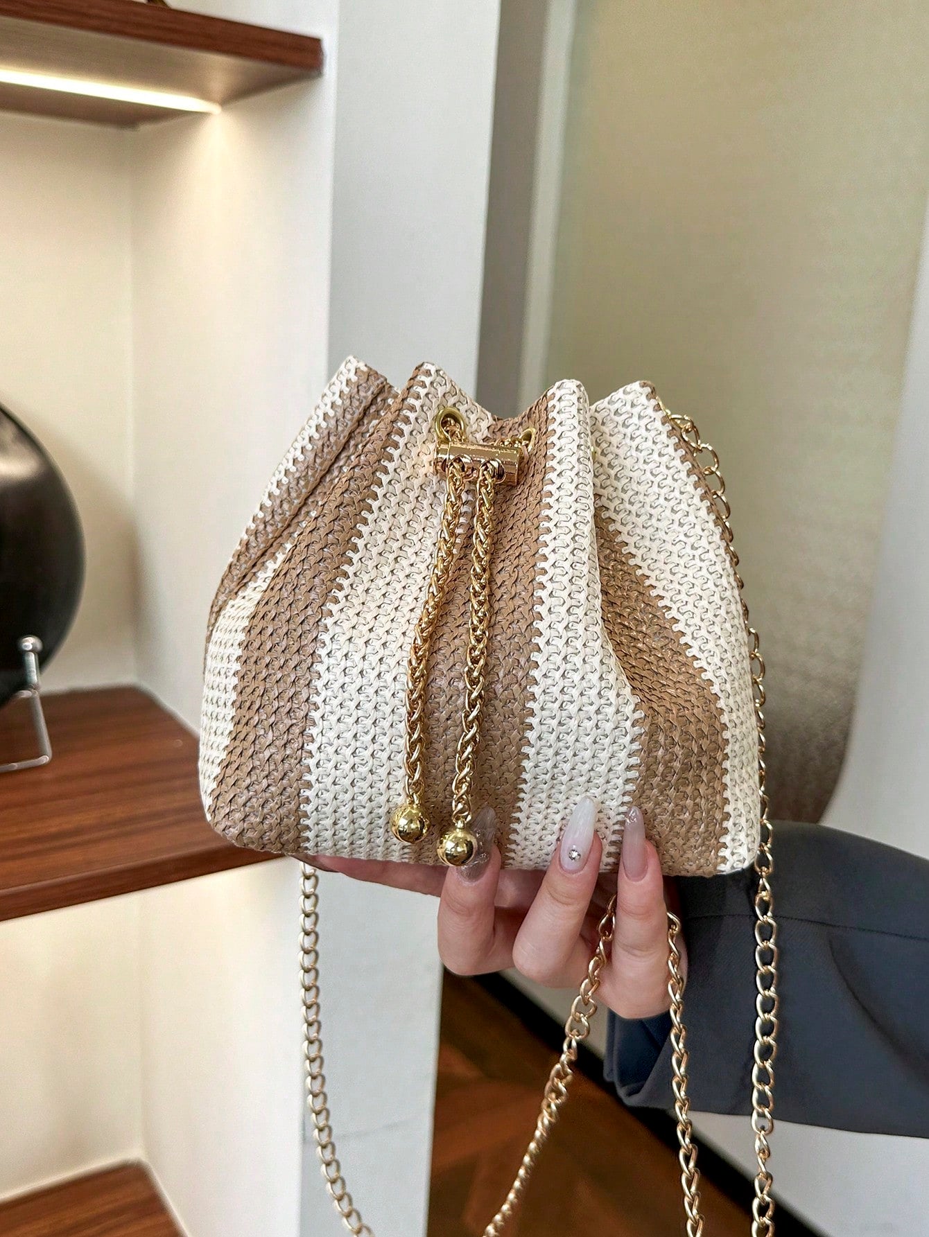 New Fashion Straw Crossbody Bag With Metal Chain, Women Lightweight Minimalist Chic Metal Lock Clasp Straw Shoulder Bag, Perfect For Beach Vacation, Travel, Shopping, And Vacation Essentials, Eye-Catc