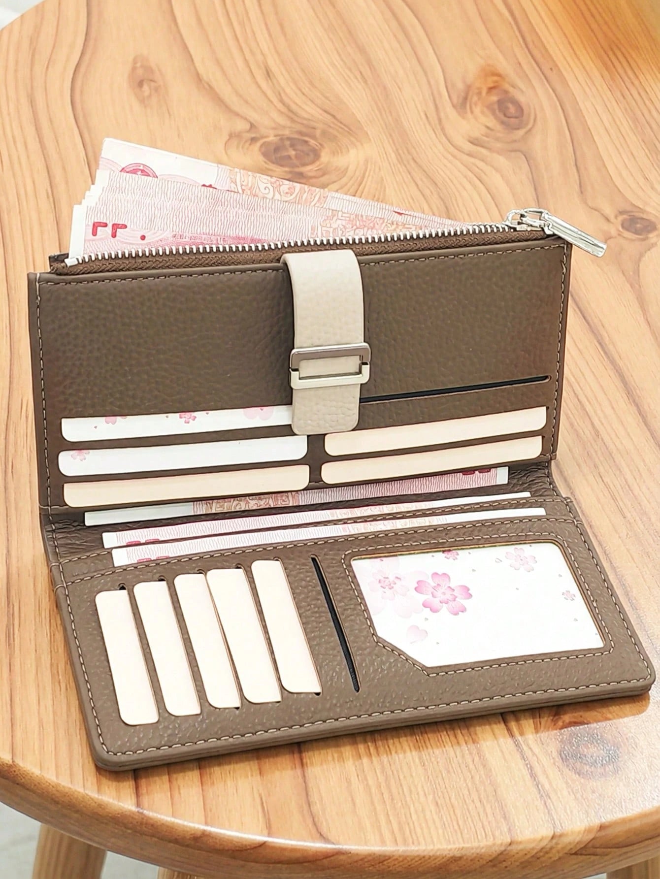 New Ladies Short Folding Wallet, Soft PU Zipper Multi-Function Large-Capacity Card Clip Coin Purse, Exquisite Fashion Simple Casual Walle