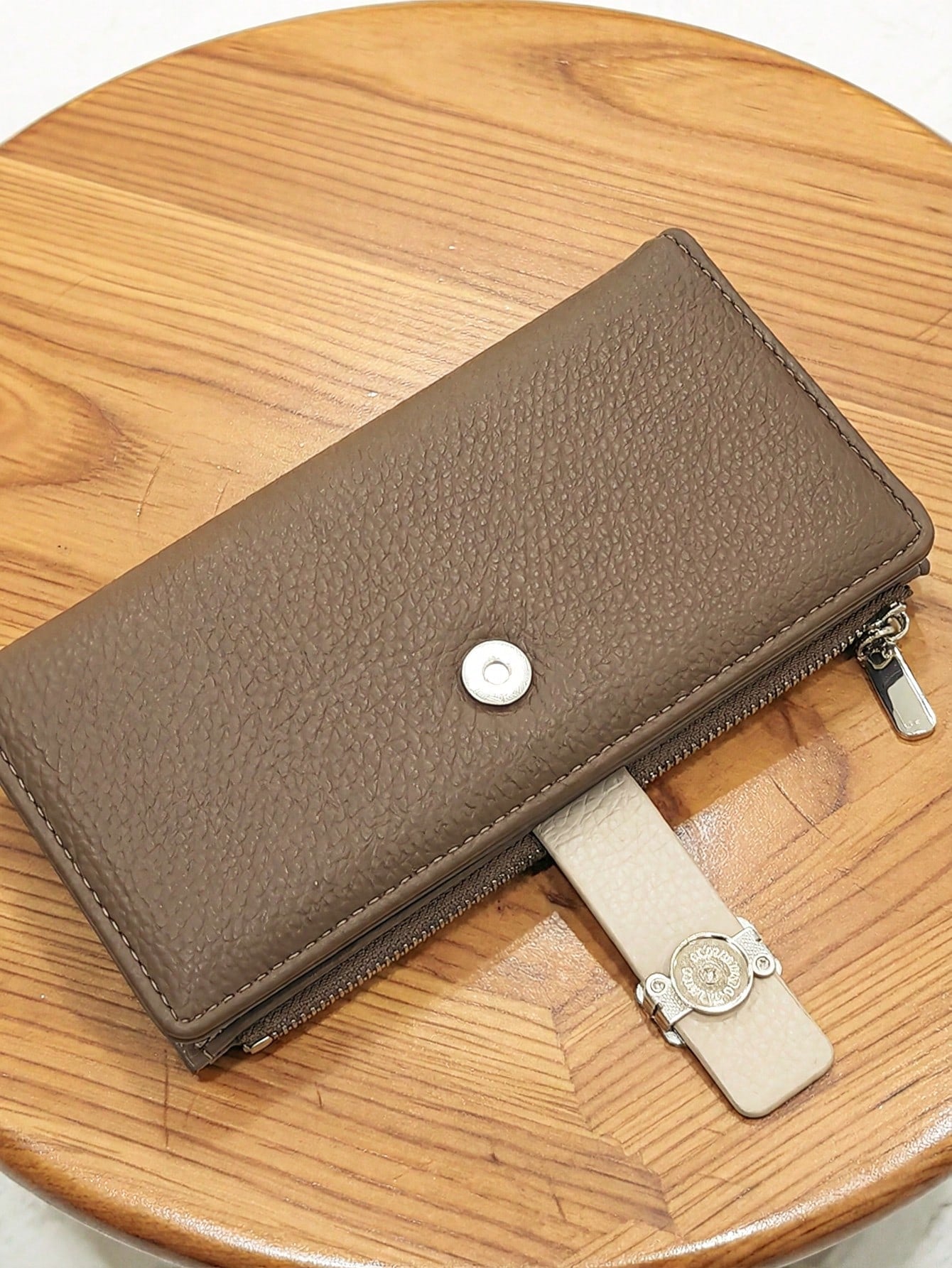 New Ladies Short Folding Wallet, Soft PU Zipper Multi-Function Large-Capacity Card Clip Coin Purse, Exquisite Fashion Simple Casual Walle