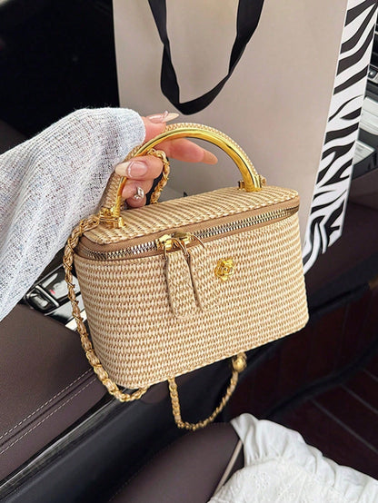 New Minimalist Woven Straw Lunch Box Bag With Chain Strap. Versatile As Shoulder & Crossbody Purse, Ideal For Beach & Vacation, Popular Holiday Pick.