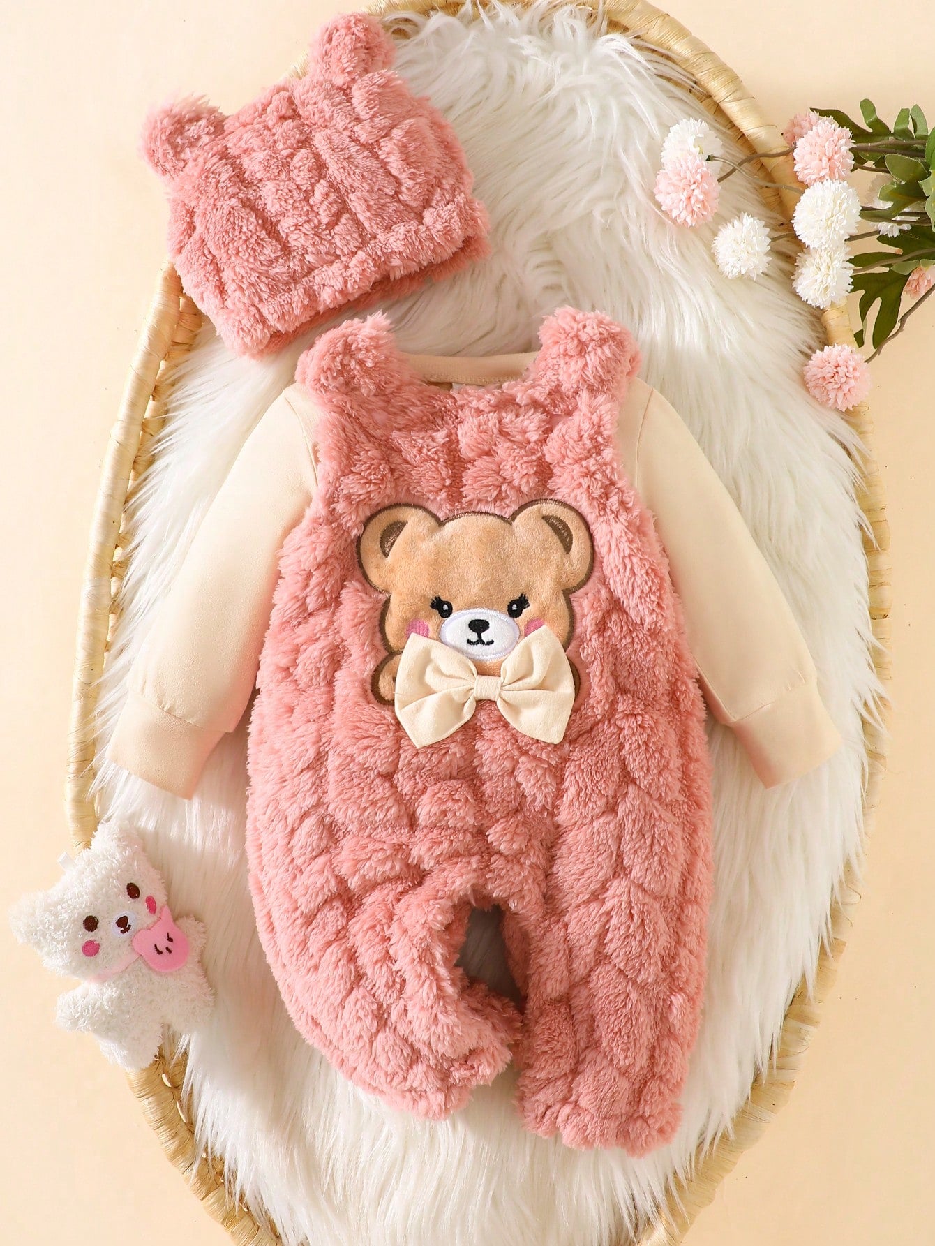 Newborn Bib Pants Set Light Pink Winter Kawaii Holiday Home Cute Bear Decor Delicate Bowknot Matching Headband Soft & Skin-Friendly Material Outfit