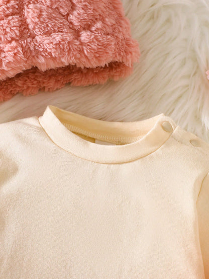 Newborn Bib Pants Set Light Pink Winter Kawaii Holiday Home Cute Bear Decor Delicate Bowknot Matching Headband Soft & Skin-Friendly Material Outfit