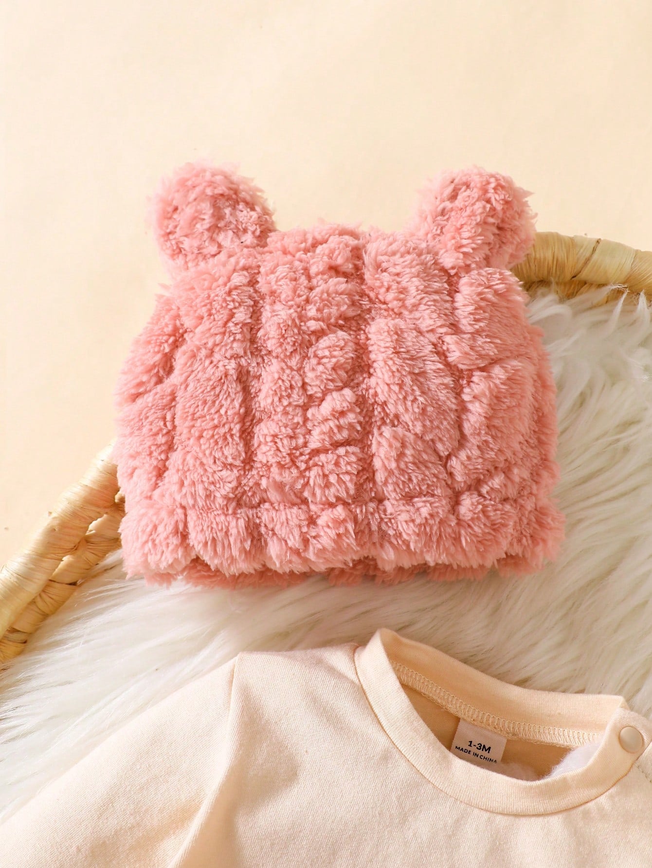 Newborn Bib Pants Set Light Pink Winter Kawaii Holiday Home Cute Bear Decor Delicate Bowknot Matching Headband Soft & Skin-Friendly Material Outfit