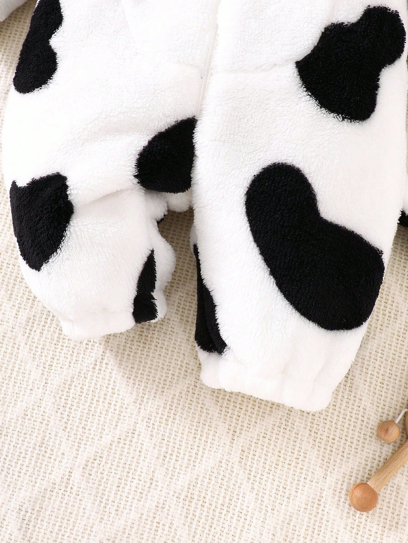 Newborn Cow Shaped Outfit, Cute 3D Embroidered Hat, Plush Long Sleeve Jumpsuit With Long Pants, Baby Clothing Set