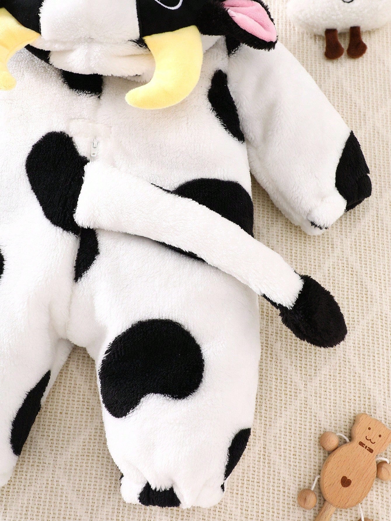 Newborn Cow Shaped Outfit, Cute 3D Embroidered Hat, Plush Long Sleeve Jumpsuit With Long Pants, Baby Clothing Set