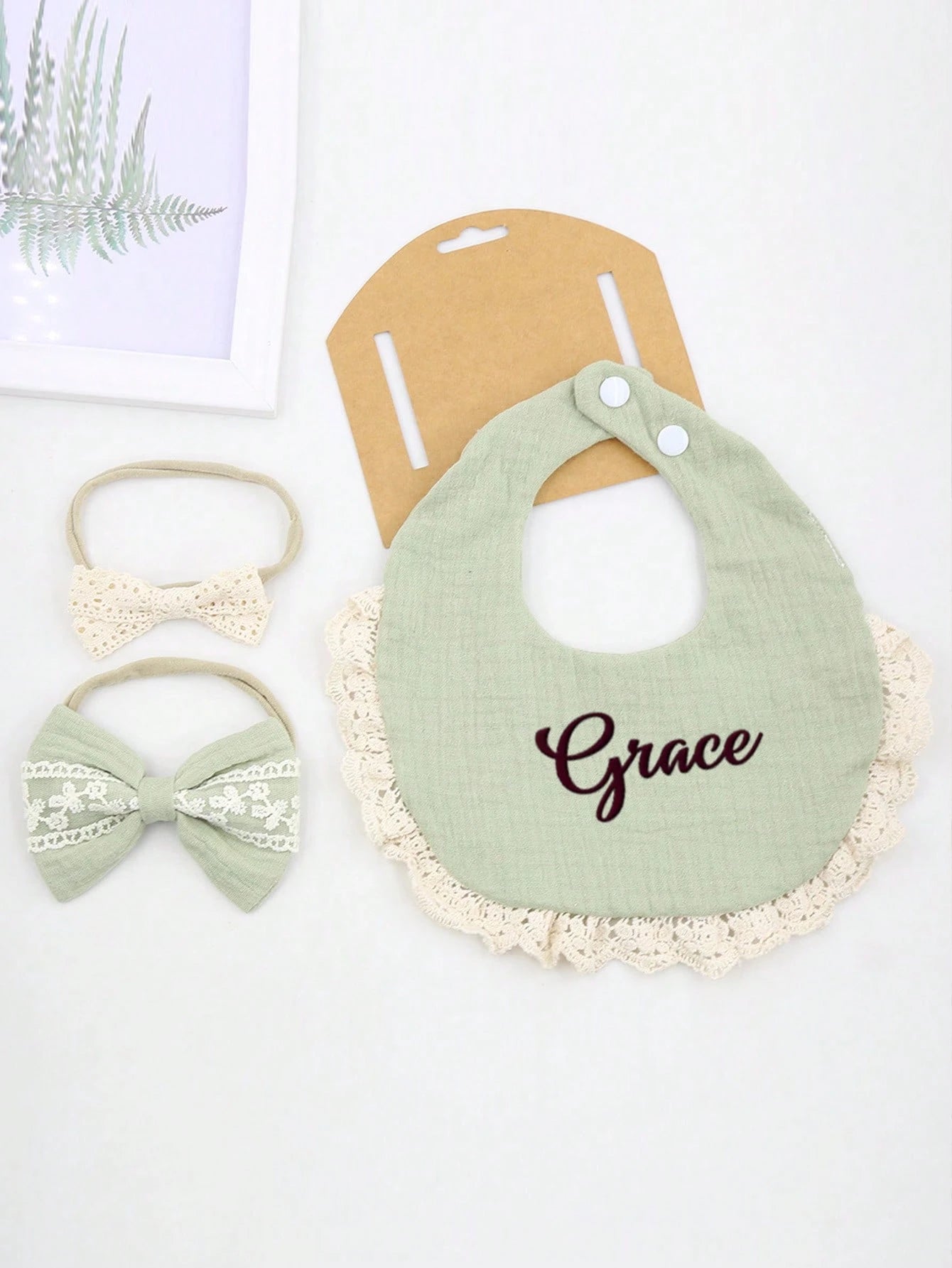 Personalized Baby Gift Set- Embroidered Letter Bibs & Lace Headbands| Newborn Gift Box| Fashionable, Cute, Practical, Spring New Arrival, Baby Shower Gift, For New Moms, For Baby Girl