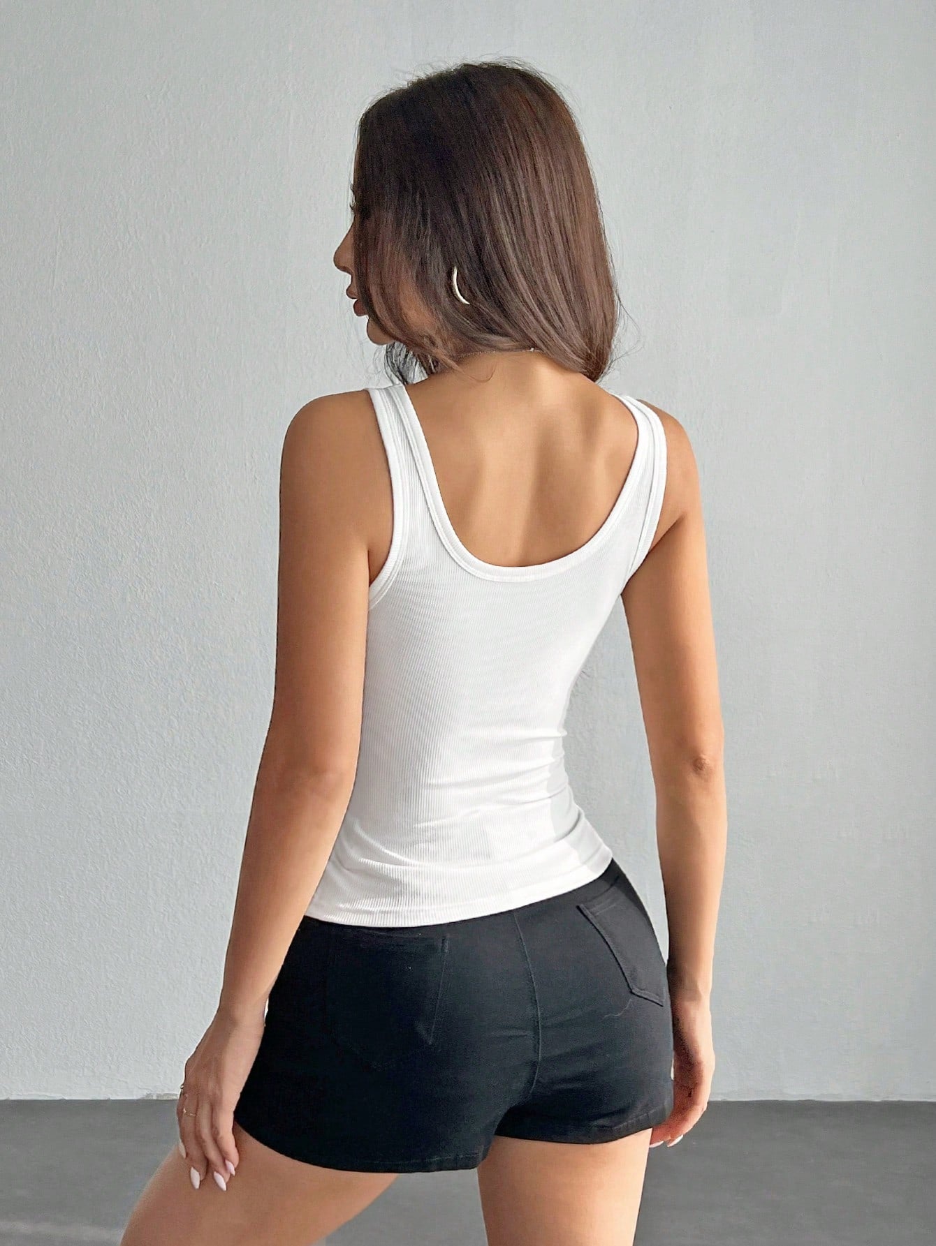 PETITE Casual Basic All-Match White Cami Top With Deep U-Neck And Racerback,Petite Women Everyday Daytime Daily Wear Summer