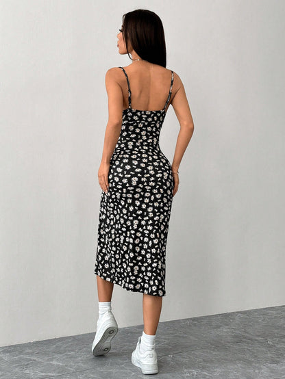 PETITE Women's Slim Fit Side Slit Spaghetti Strap Dress With Ditsy Floral Pattern,Summer Dresses For Women,Petite Women Vacation Black Floral Sexy