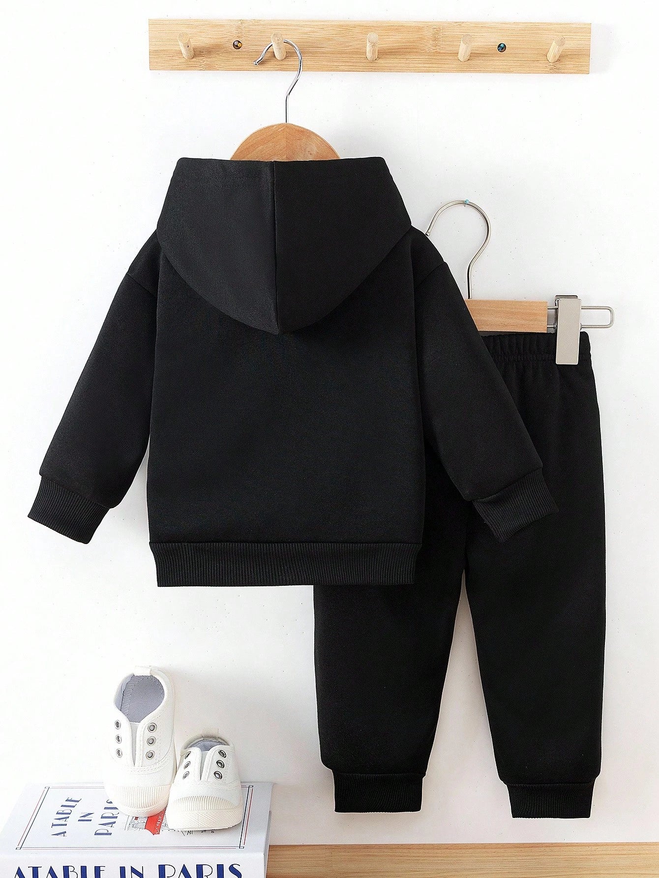 Playful Pals 2pcs/Set Baby Girl Fashion Minimalist Colorful Letter Print Hooded Fleece Sweatshirt & Pants Outfit, Suitable For Outings In Autumn/Winter Fall