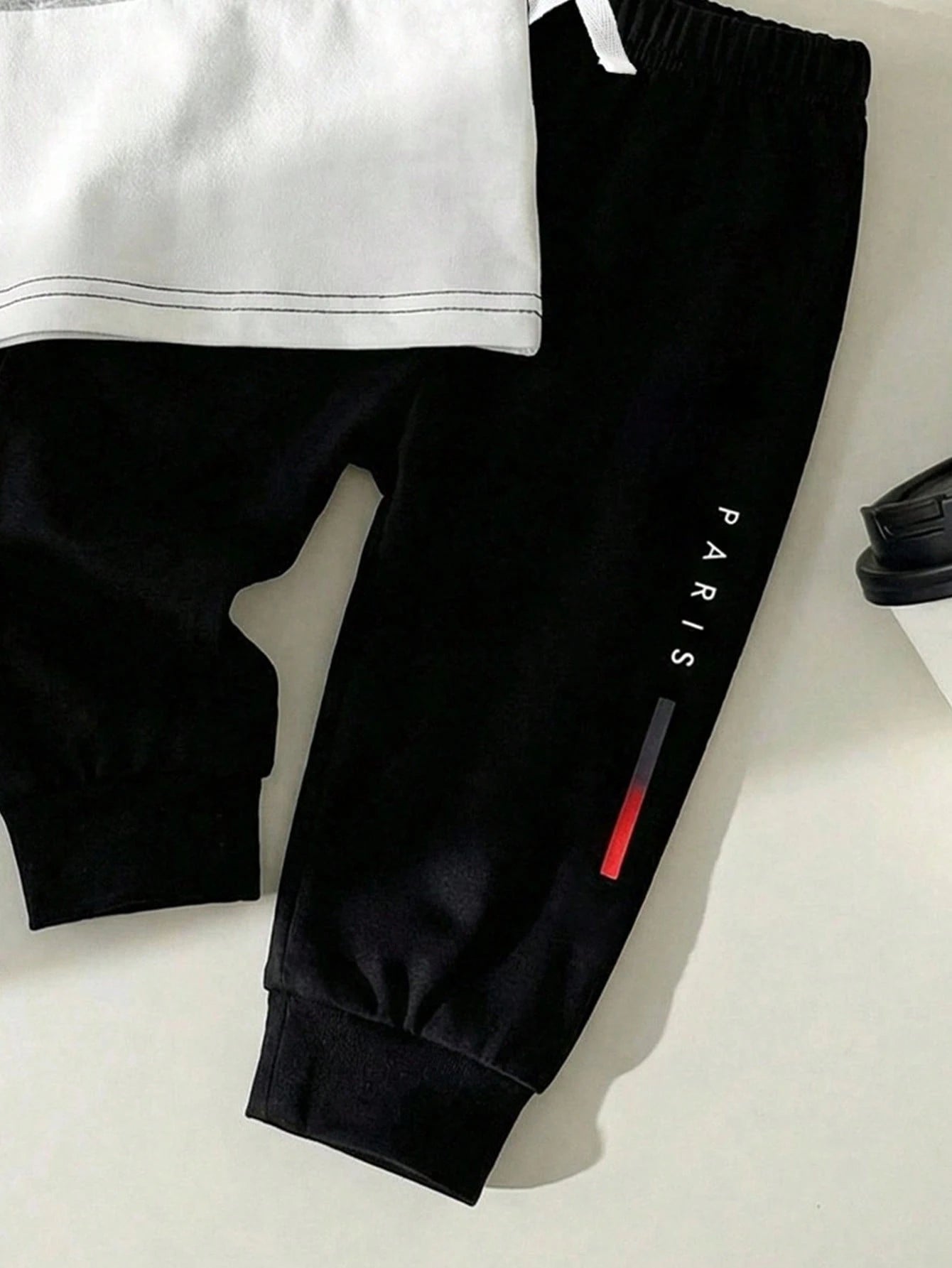 Playful Pals 2pcs/Set Infant Toddler 0-3Y Baby Boy Clothes Black And White Contrast Color Letter Print T-Shirt & Elastic Waist Pants Autumn Casual City Break Suit