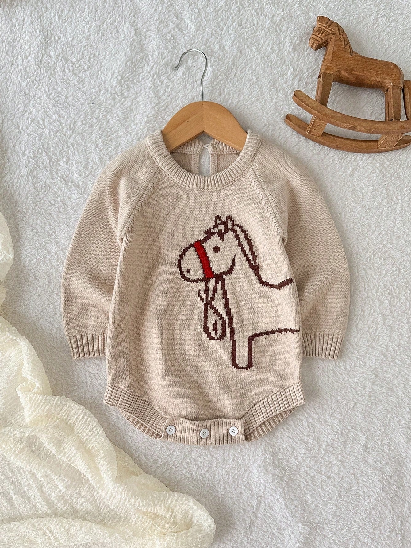Playful Pals Baby Boy Beige Autumn Knitted Bodysuit,Funny Graphic Little Horse Pattern,Soft Casual Fashionable Matching Family Romper For Winter Daily Scenes