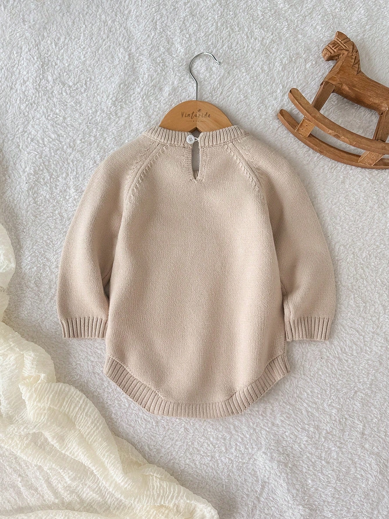 Playful Pals Baby Boy Beige Autumn Knitted Bodysuit,Funny Graphic Little Horse Pattern,Soft Casual Fashionable Matching Family Romper For Winter Daily Scenes