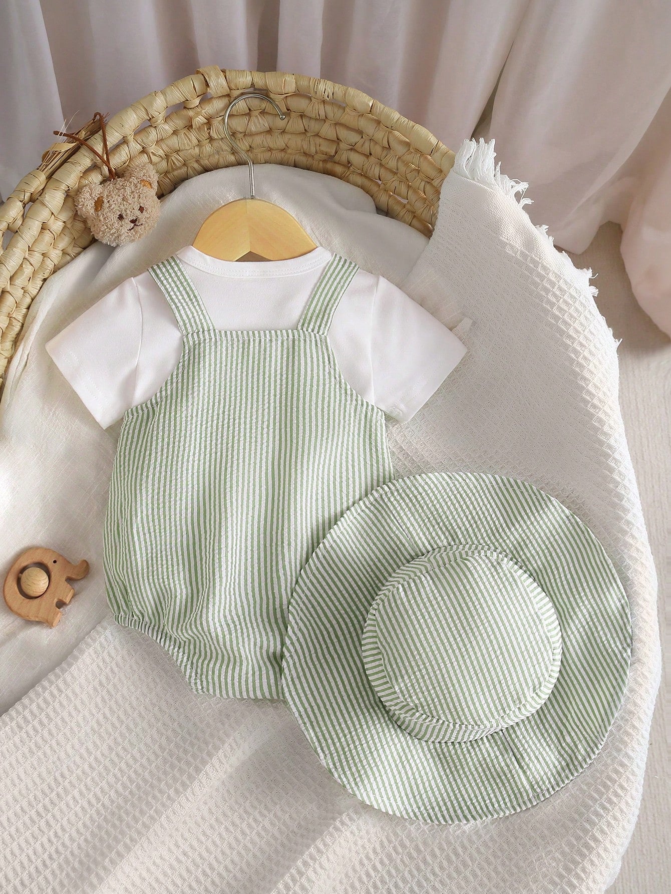 Playful Pals Newborn 3-Piece Set Cute & Casual Summer White Short-Sleeve T-Shirt Blue Striped Backless One-Piece Dress With Hat Bear Badge Vacation Outfit For Baby