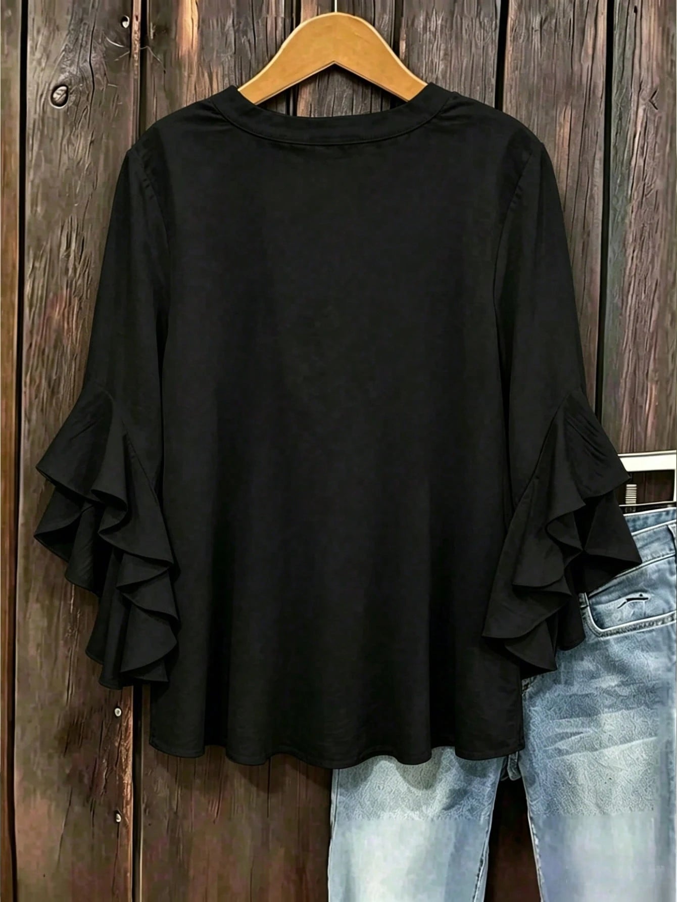 Plus Size Women's Solid Color Ruffle Sleeve V-Neck Blouse Black