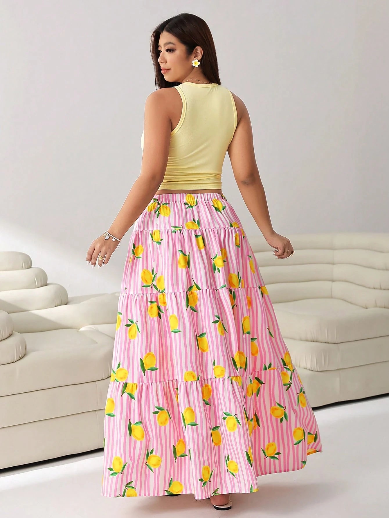 Plus Size Women Solid Color Round Neck Tank Top And Lemon Striped Print Maxi Skirt 2 Pieces Set