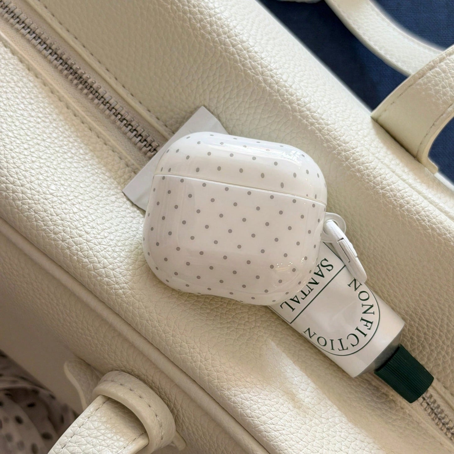 Polka Dot Minimalist Solid White Polka Dot Hanging Ring Earphone Case Compatible With AirPods Pro 3, New Pro 2, Cute Apple 4 Minimalist 3, Personalized 1/2 Earphone Case For Women