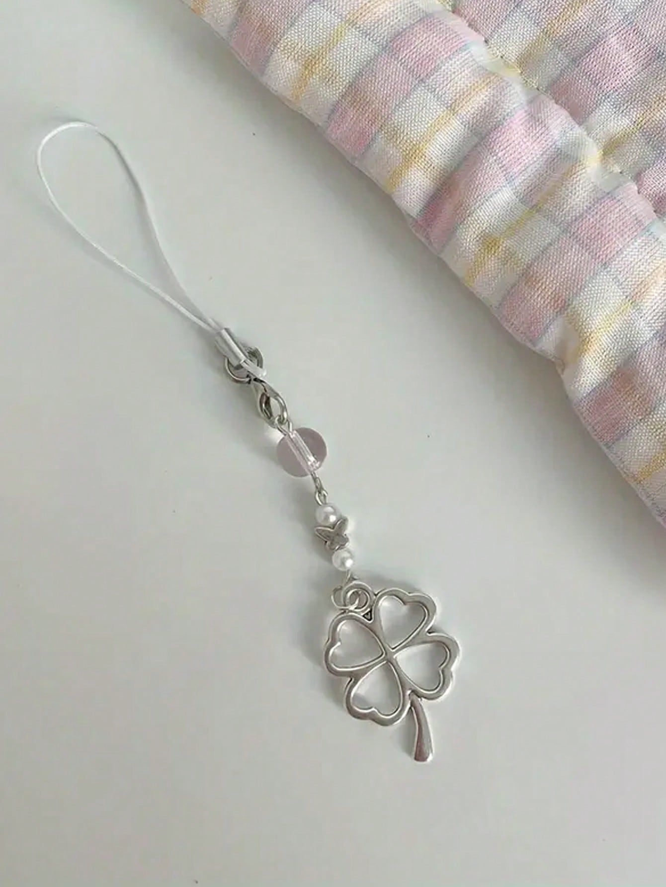 Pretty Girl's Handmade Beaded Four-Leaf Clover And Butterfly Bag Charm Phone Keychain Gifts For Mother, Family, Friends, Birthday, Holiday Phone Charm, Phone Chain