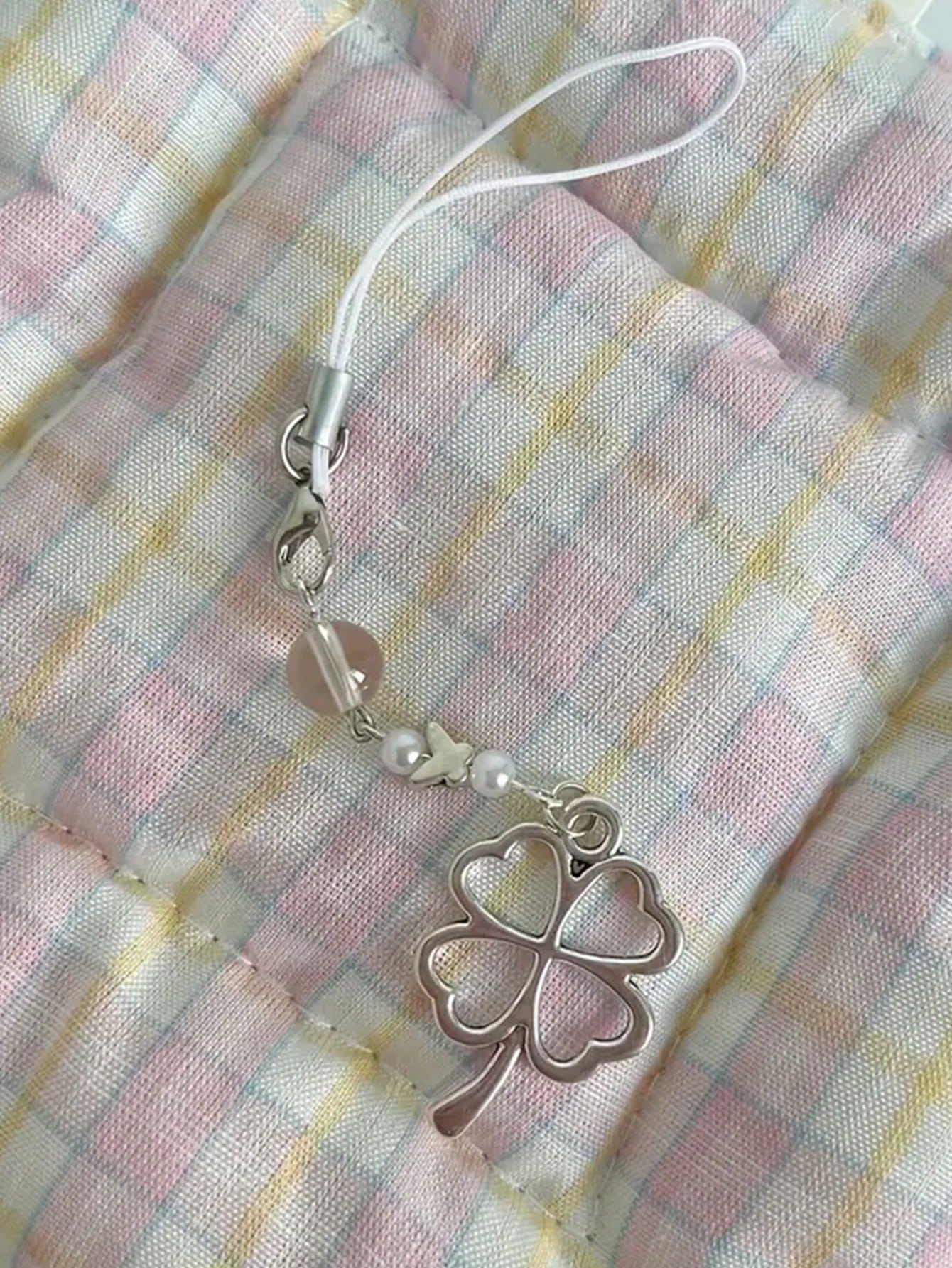 Pretty Girl's Handmade Beaded Four-Leaf Clover And Butterfly Bag Charm Phone Keychain Gifts For Mother, Family, Friends, Birthday, Holiday Phone Charm, Phone Chain