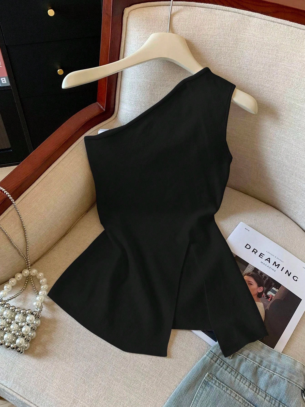 Qadelle Women's Solid Color Side Slit Hem Sleeveless Fashion Top
