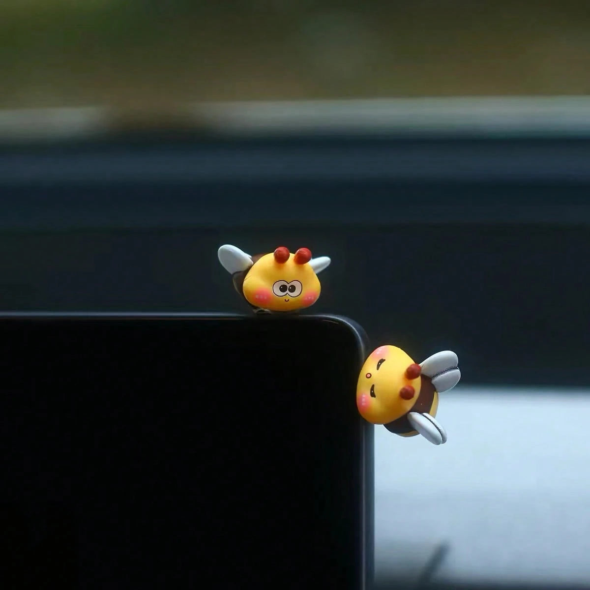 Random Style Cute Little Bee Car Decor, Healing Style Dashboard Decor, Adorable Desktop Decor, Car Accessories, Car Decoration, Home Decor, Office Desk Accessories, Car Supplies, Gift