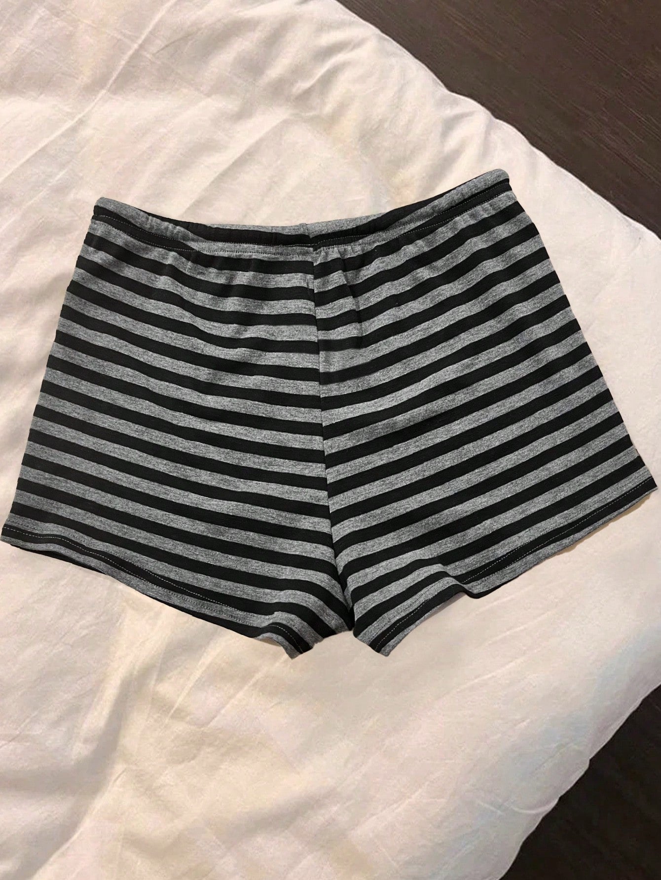 Resyla New Striped Tie Spaghetti Strap Crop Top And Shorts 2 Pieces Set, Casual Sexy Slim Fit