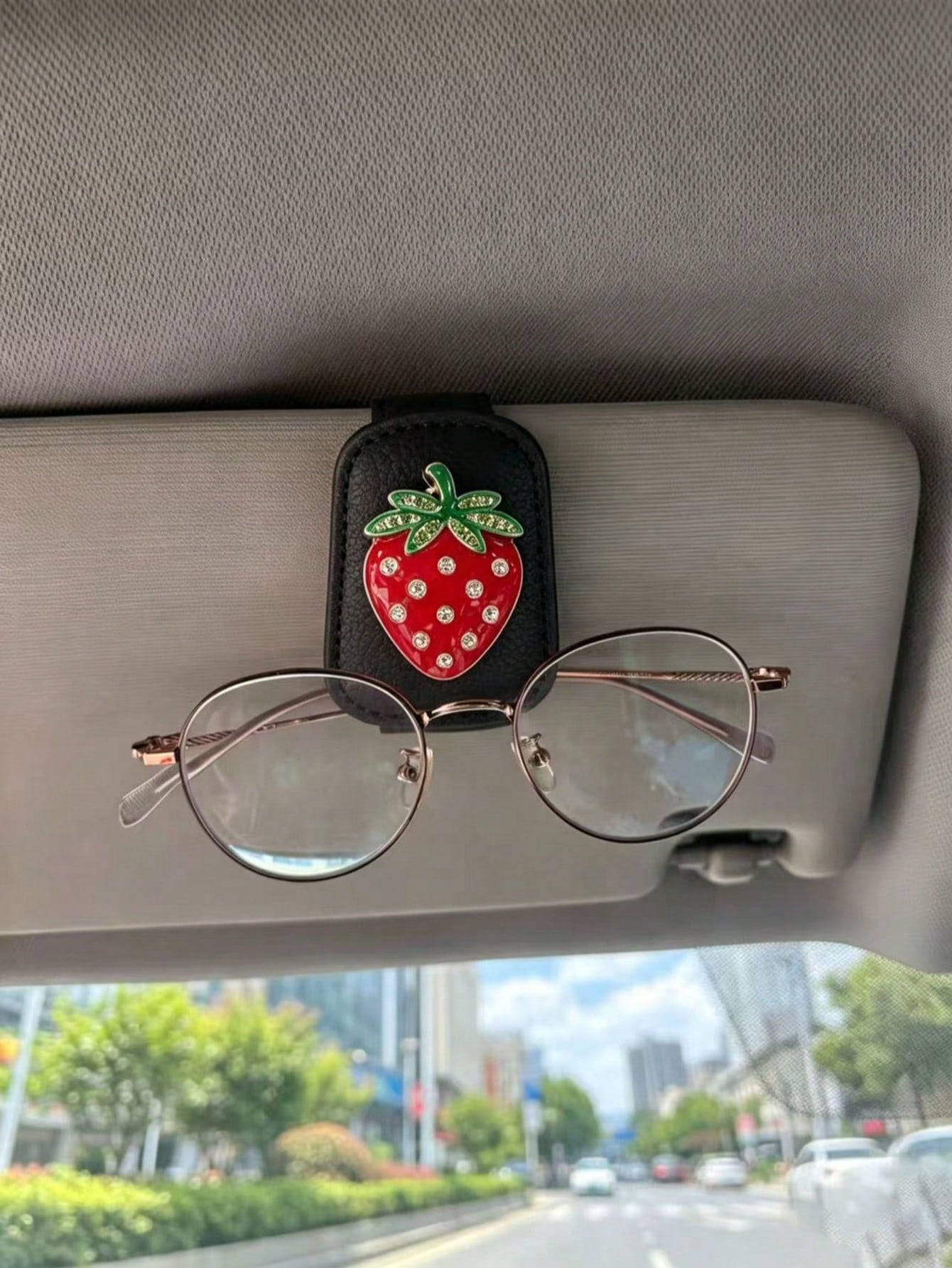 Rhinestone Strawberry Red Apple Leather Car Visor Glasses Clip, Universal Car Sun Visor Fashion Glasses Parking Ticket Multi-Function Storage Holder
