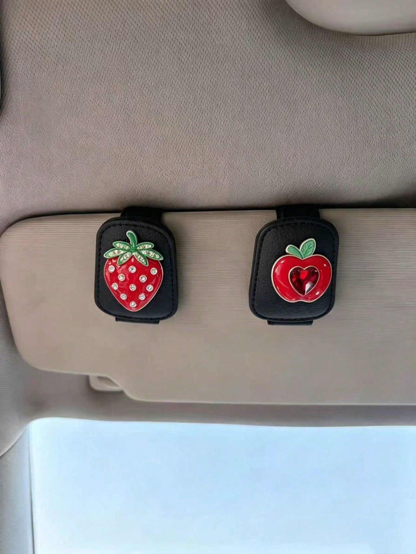Rhinestone Strawberry Red Apple Leather Car Visor Glasses Clip, Universal Car Sun Visor Fashion Glasses Parking Ticket Multi-Function Storage Holder