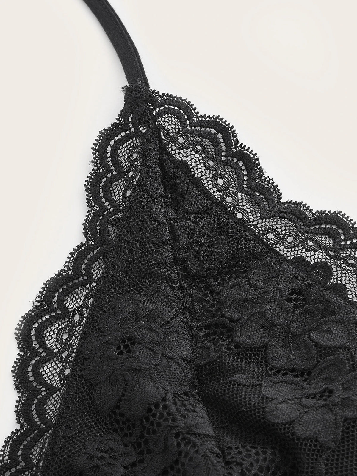 ROMWE PUNK Grunge Contrast Lace Ruched Halter Top Without Gloves