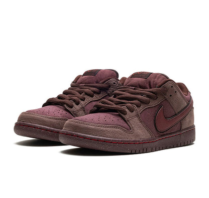 Nike SB Dunk Low City Of Love Burgundy Crush