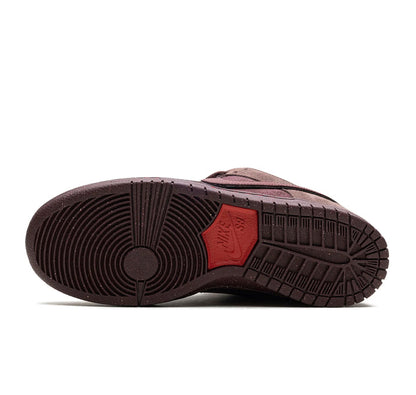 Nike SB Dunk Low City Of Love Burgundy Crush
