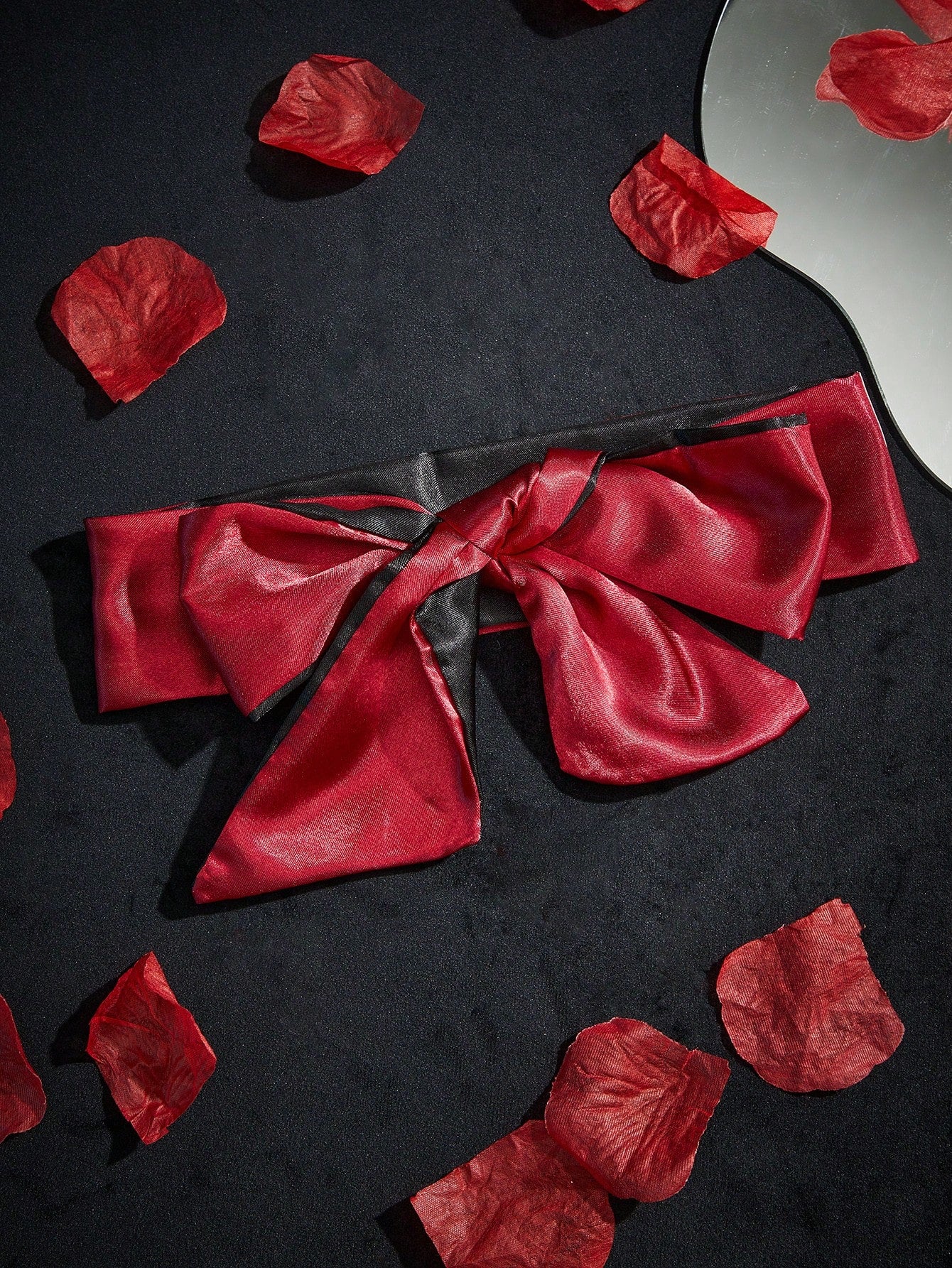 Sexy Satin Blindfold, Red Silk Eye Mask For Women, Romantic Lingerie Accessory, Soft Bedroom Blindfold For Date Night & Role Play