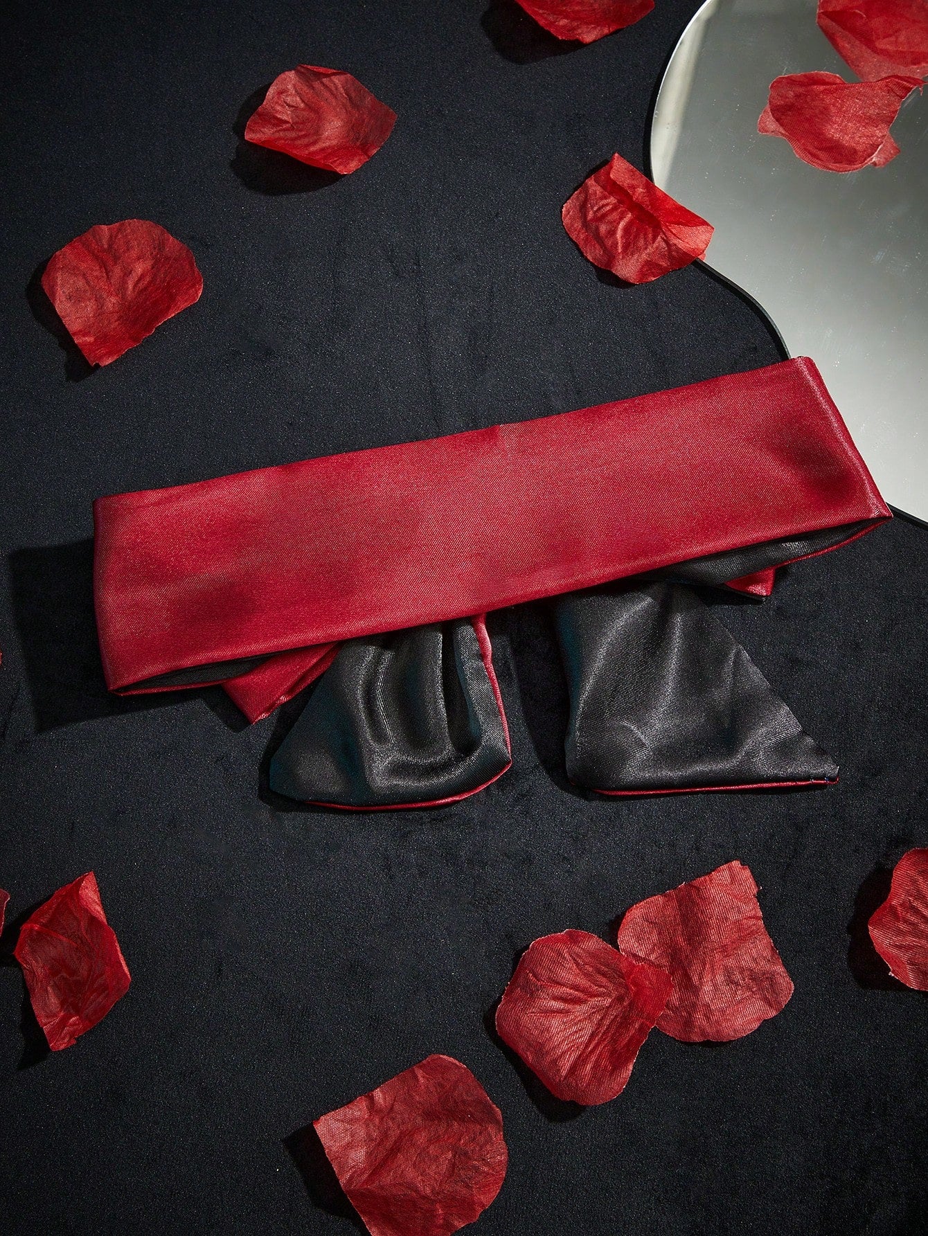 Sexy Satin Blindfold, Red Silk Eye Mask For Women, Romantic Lingerie Accessory, Soft Bedroom Blindfold For Date Night & Role Play