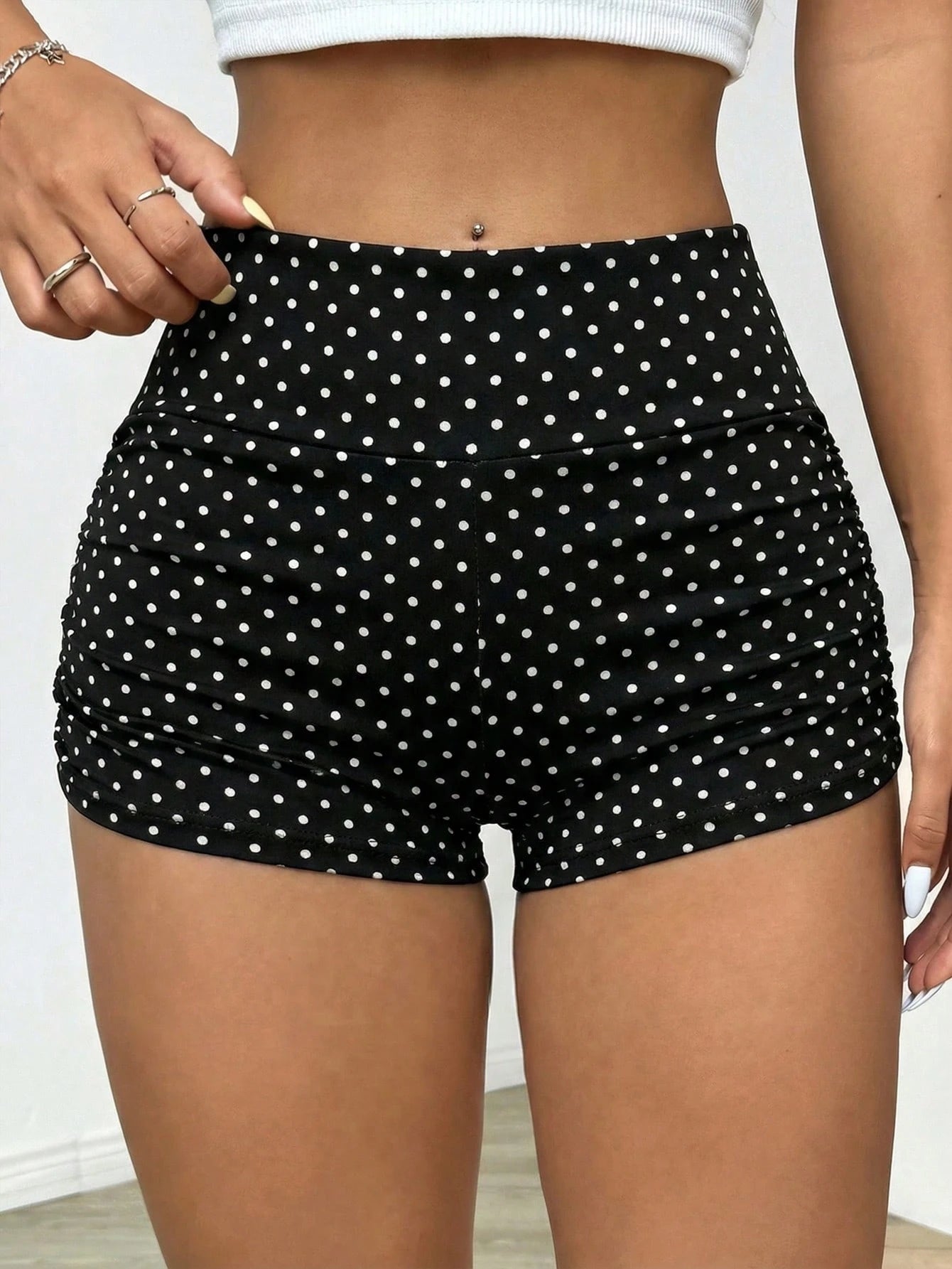 SHEIN EZwear Women's Black Polka Dot Polka Dot Pleated Cycling Shorts,Waist Cinching Lifting Athletic Sexy Gym Shorts,Summer Retro Yoga Sports Casual Shorts Gym