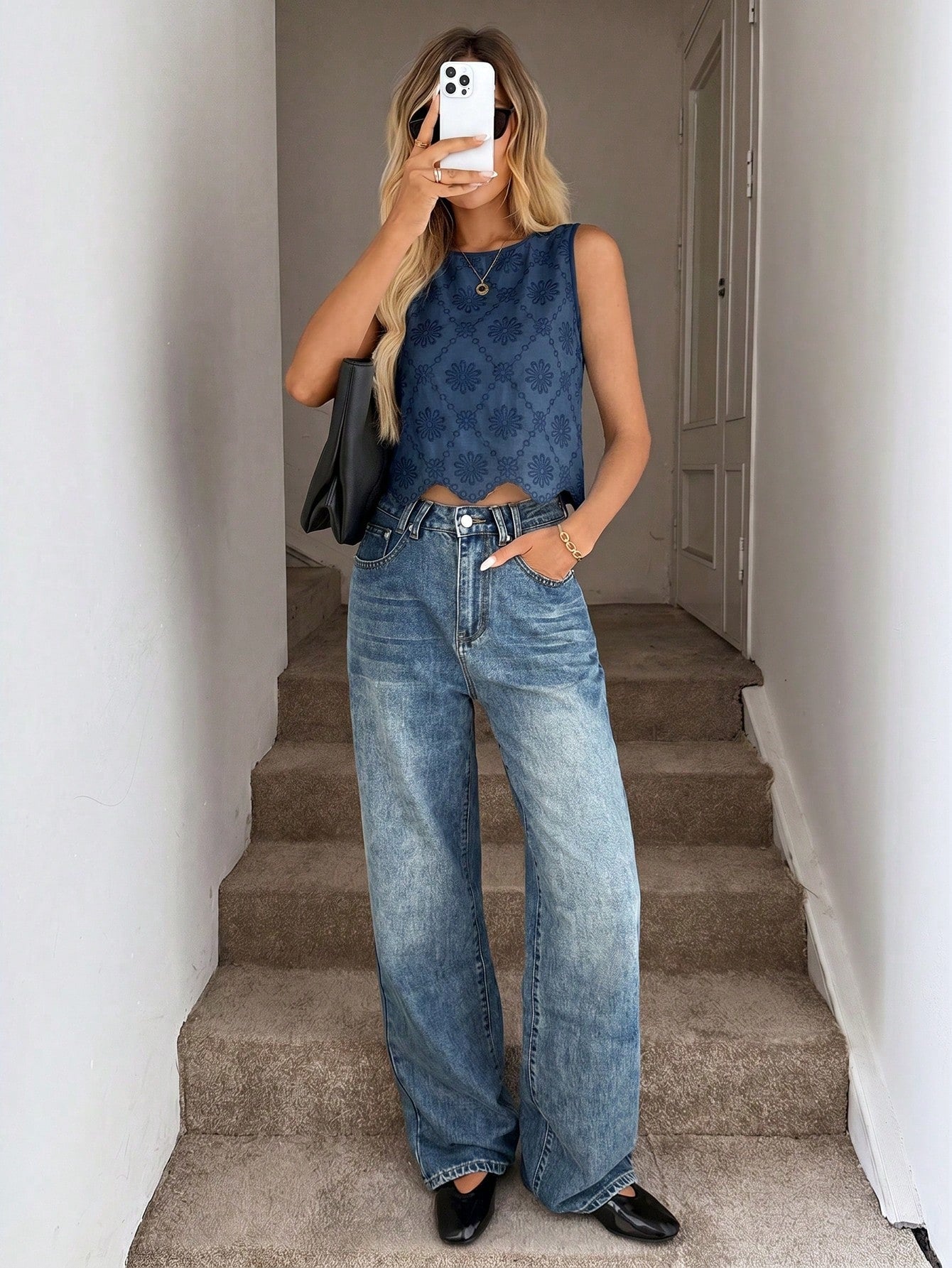SHEIN LUNE Women's Casual Embroidered Round Neck Cropped Sleeveless Shirt For Vacation,Summer Top