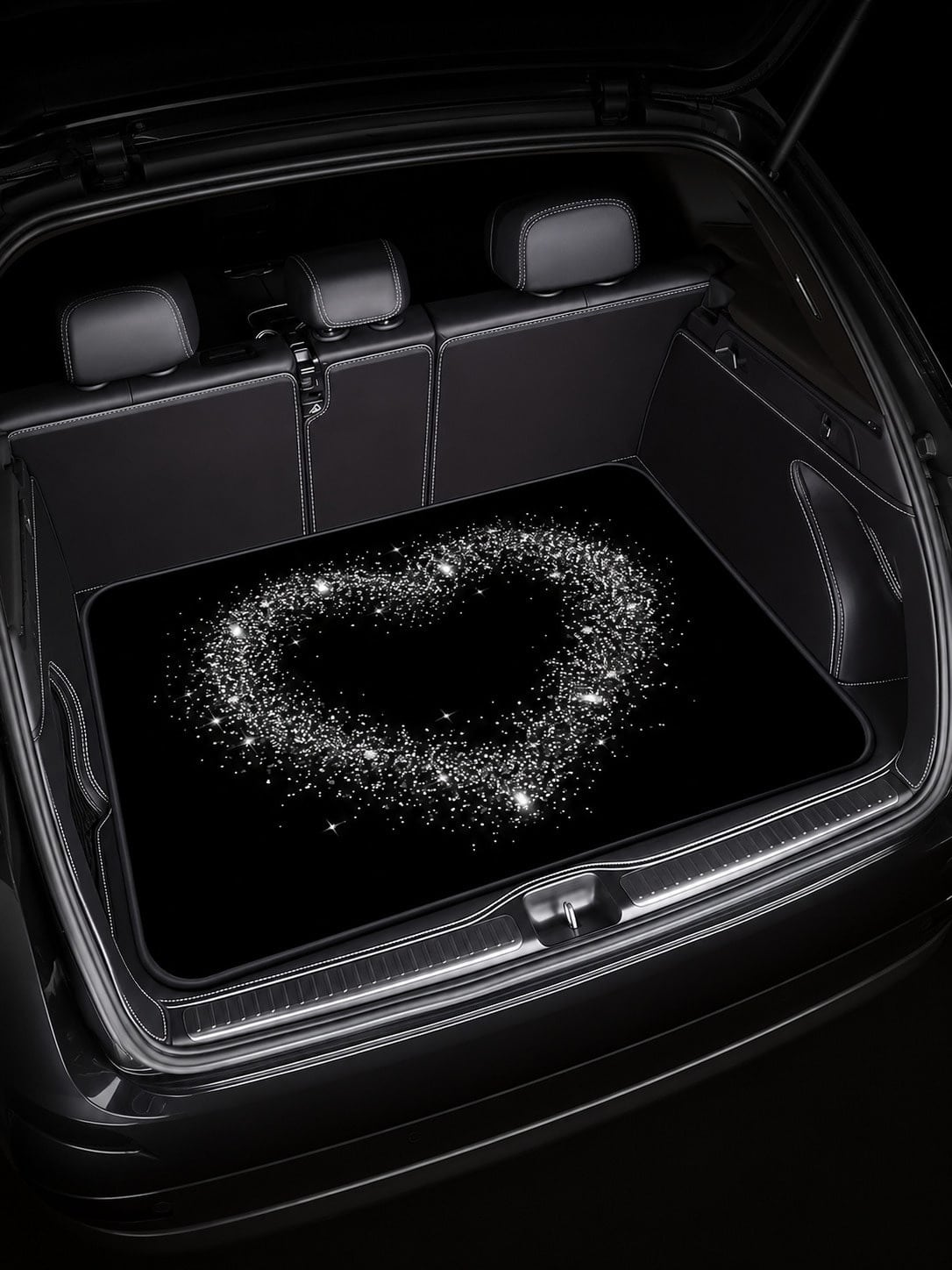Shiny Heart Sequin Print Car Trunk Cargo Liner, Waterproof Non-Slip Rubber Bottom, Mud-Proof Stain-Resistant Easy To Clean, Universal SUV Rear Cargo Liner Pad, Pet Dog Travel Camping Picnic Daily Car