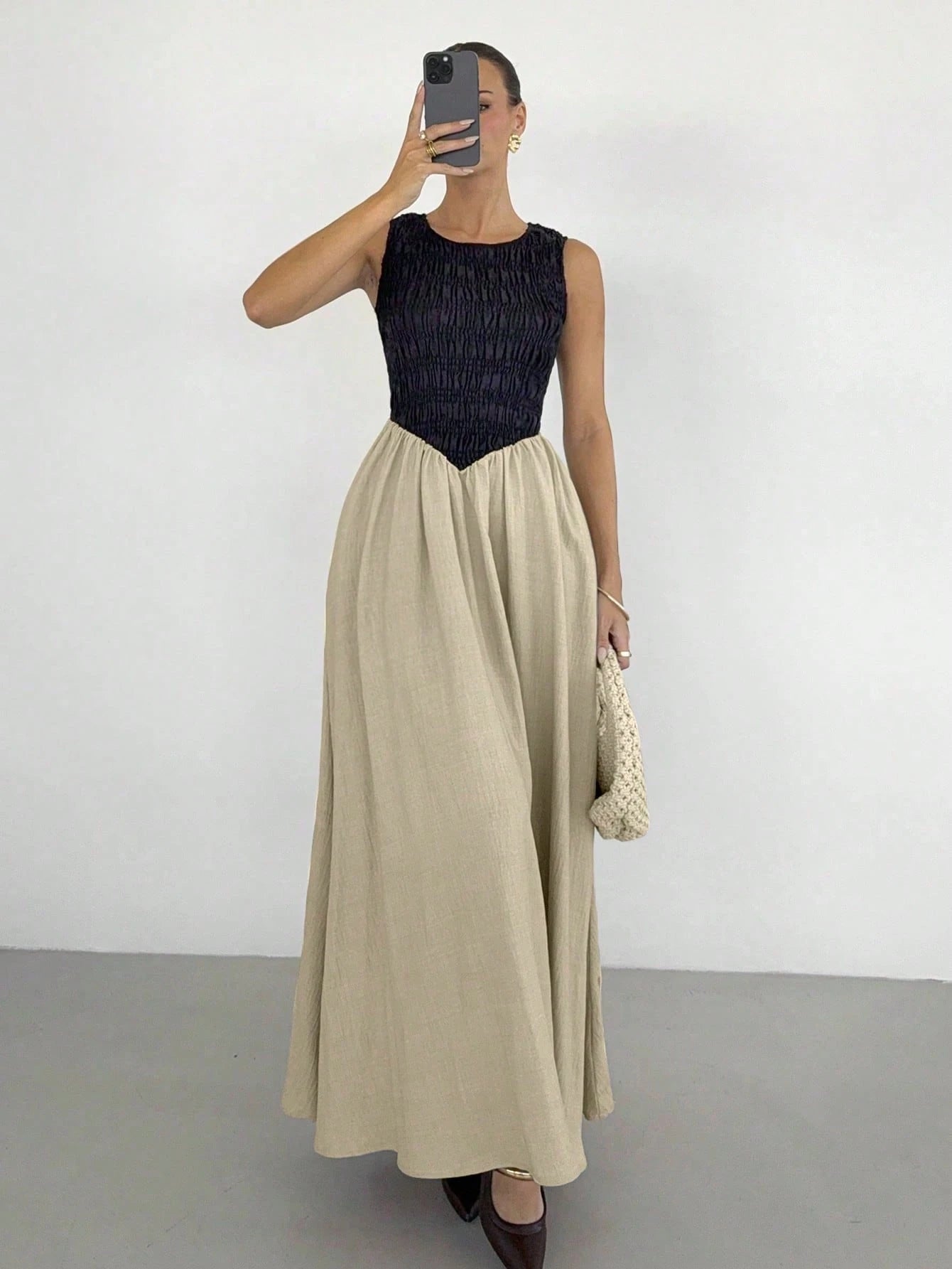 Siren Gaze Summer Elegant Sexy Tropical Jamaican Maxi Dress For Women, Sleeveless Round Neck Smocked Top Flowy Long Dress, Black And Beige Outfits