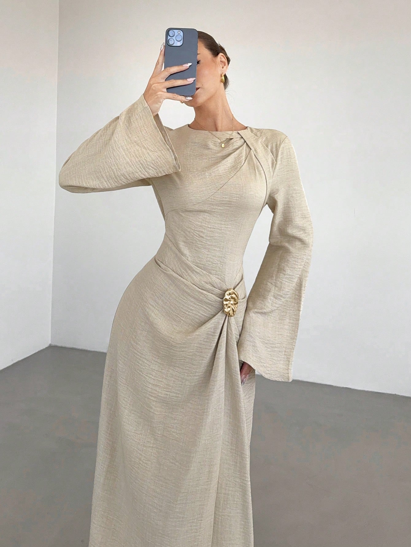 Siren Gaze Women's Elegant Beige Autumn Long Sleeve Dress,Twist Front Metal Buckle Decor Flare Sleeve Modest Maxi Dress For Dining,Formal Evening Party & Wedding