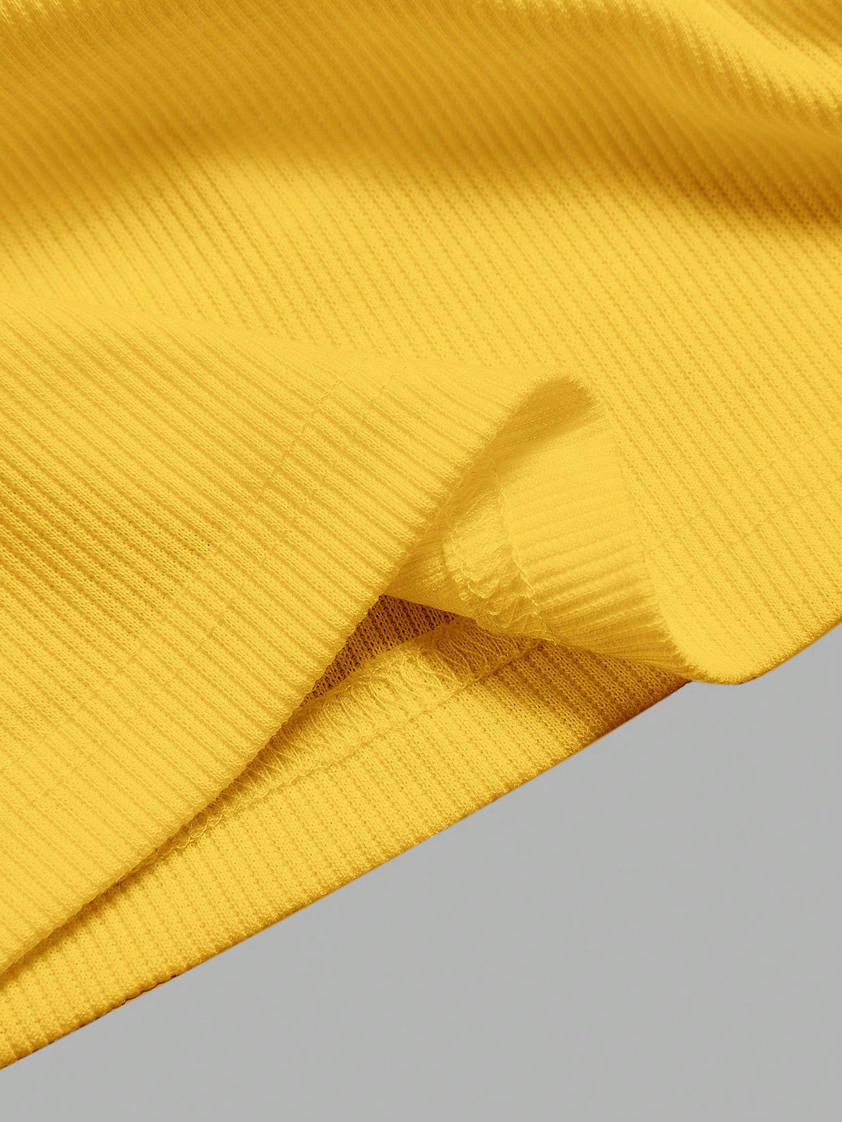 Slaydiva Casual All-Match White Cami Top With Deep U-Neck And Racerback, Yellow