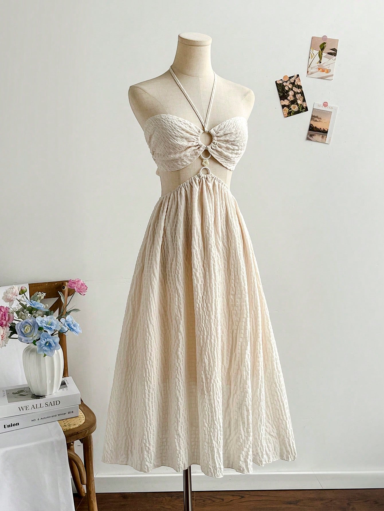 Soleia Vacation Casual Sexy Breezy Solid Color Backless Halter Neck Dress Vacation Beach White Summer