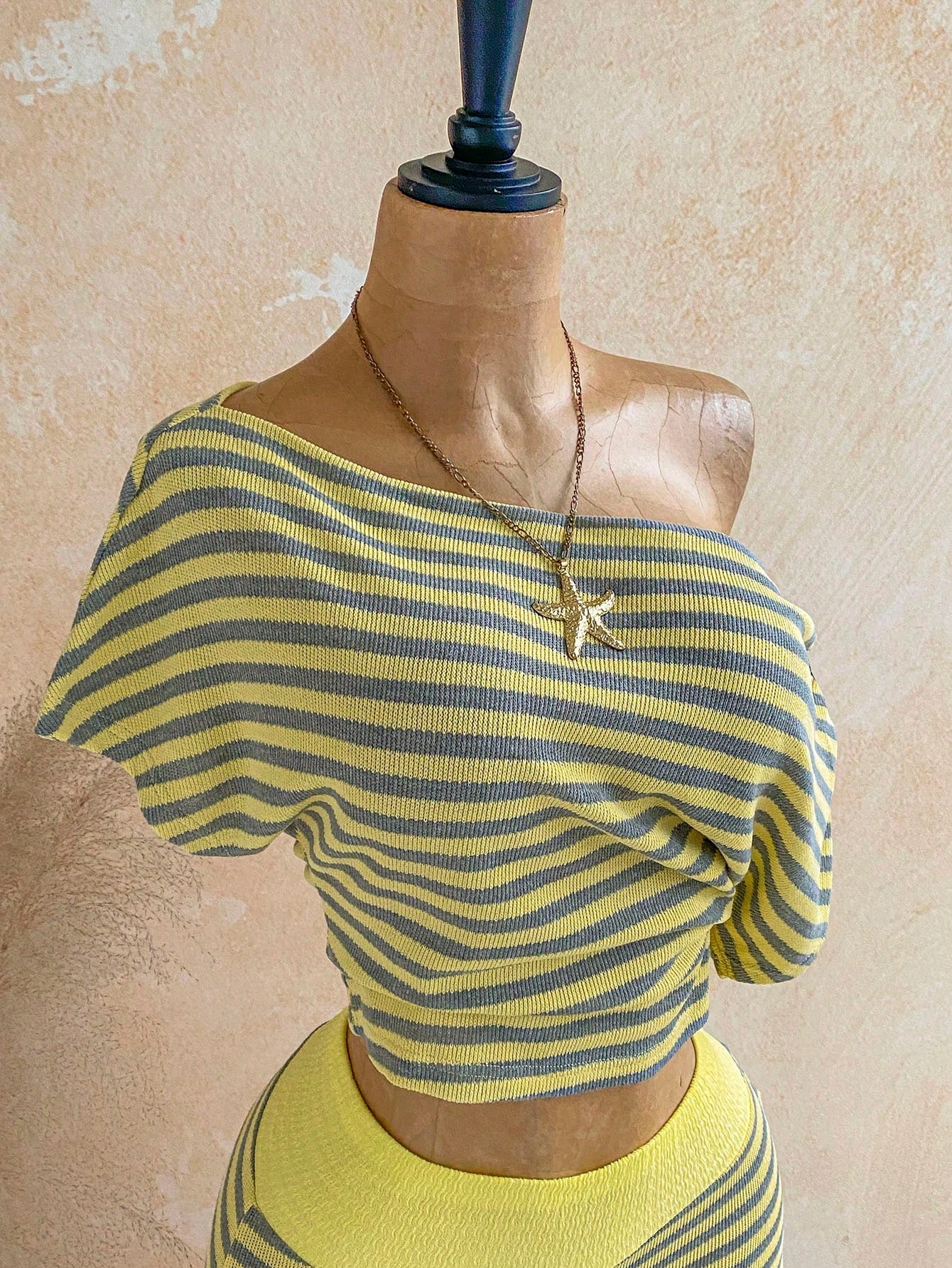 Soleia Women's Casual Tropical Mustard Yellow Asymmetric Collar Batwing Sleeve Top And Shorts 2 Pieces Set, Vacation Outfits Summer Beach