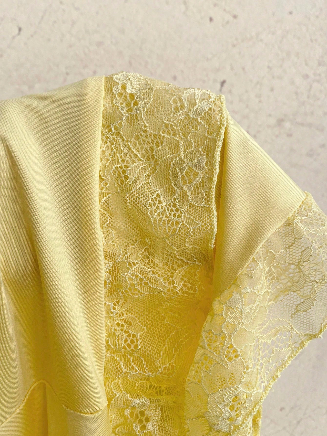 Soleia Women's Solid Color Contrast Lace Asymmetric Hem Camisole Yellow Tops For Women Elegant