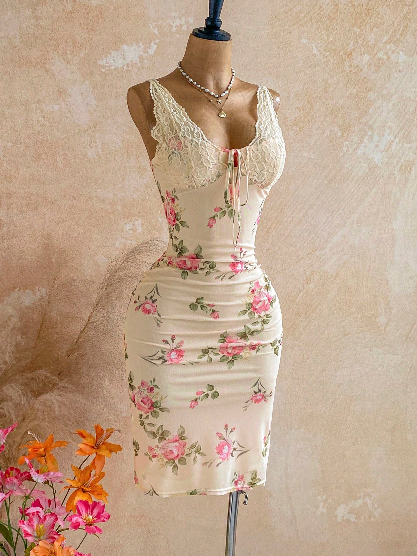Soleia Women's V-Neck Tie Waist Sleeveless Lace Patchwork Floral Print Mid-Length Dress, Summer,Dresses For Women Summer,No Breast Pads