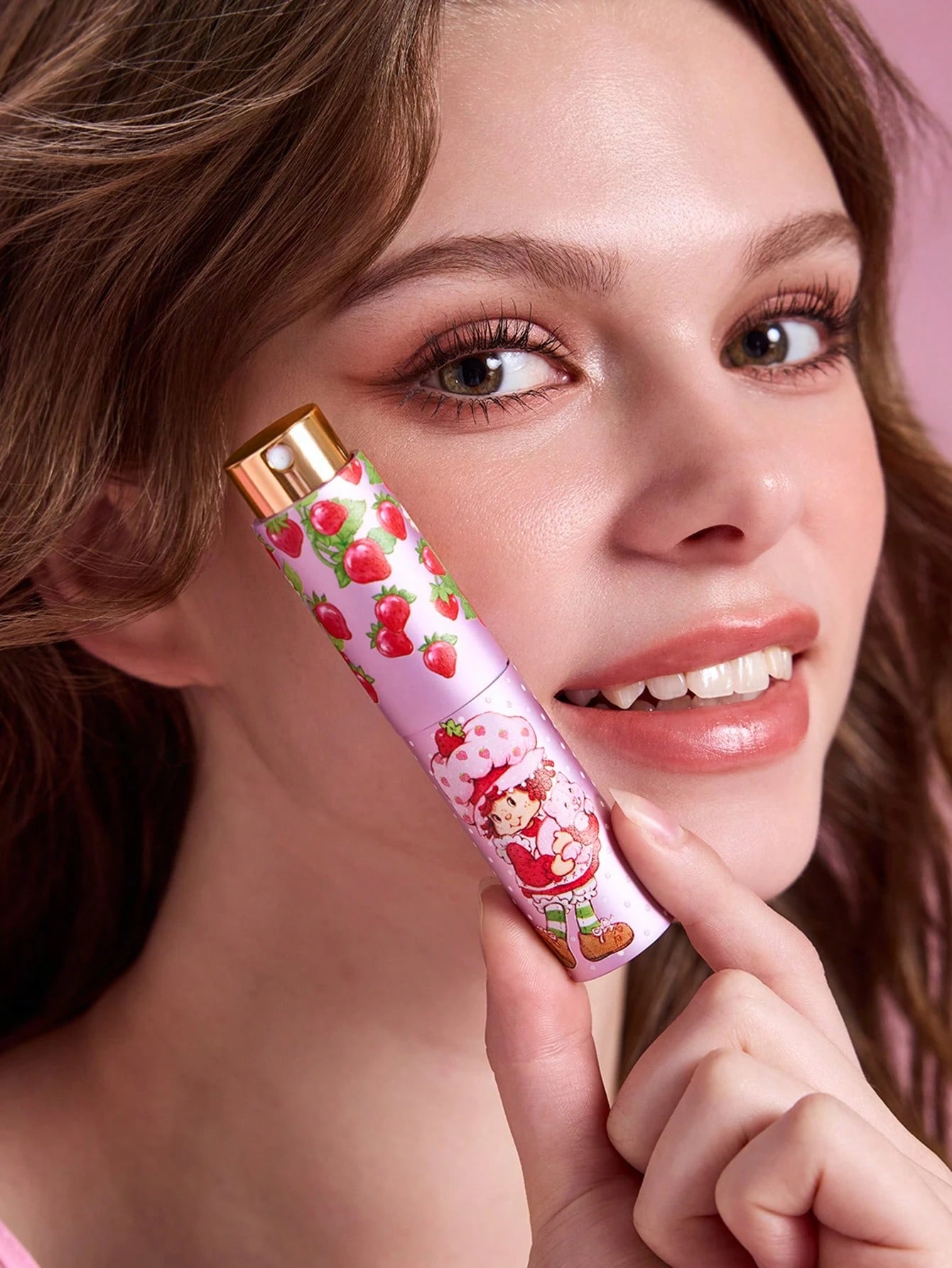 Strawberry Shortcake X 38ML/1.34 OZ, 1 Piece, Refillable Perfume Spray Bottle, Cute Red, Strawberry Shape Moisturizing Spray Bottle, Travel Essential ABS, With Hook And Anti-Drop, Easy To Carry