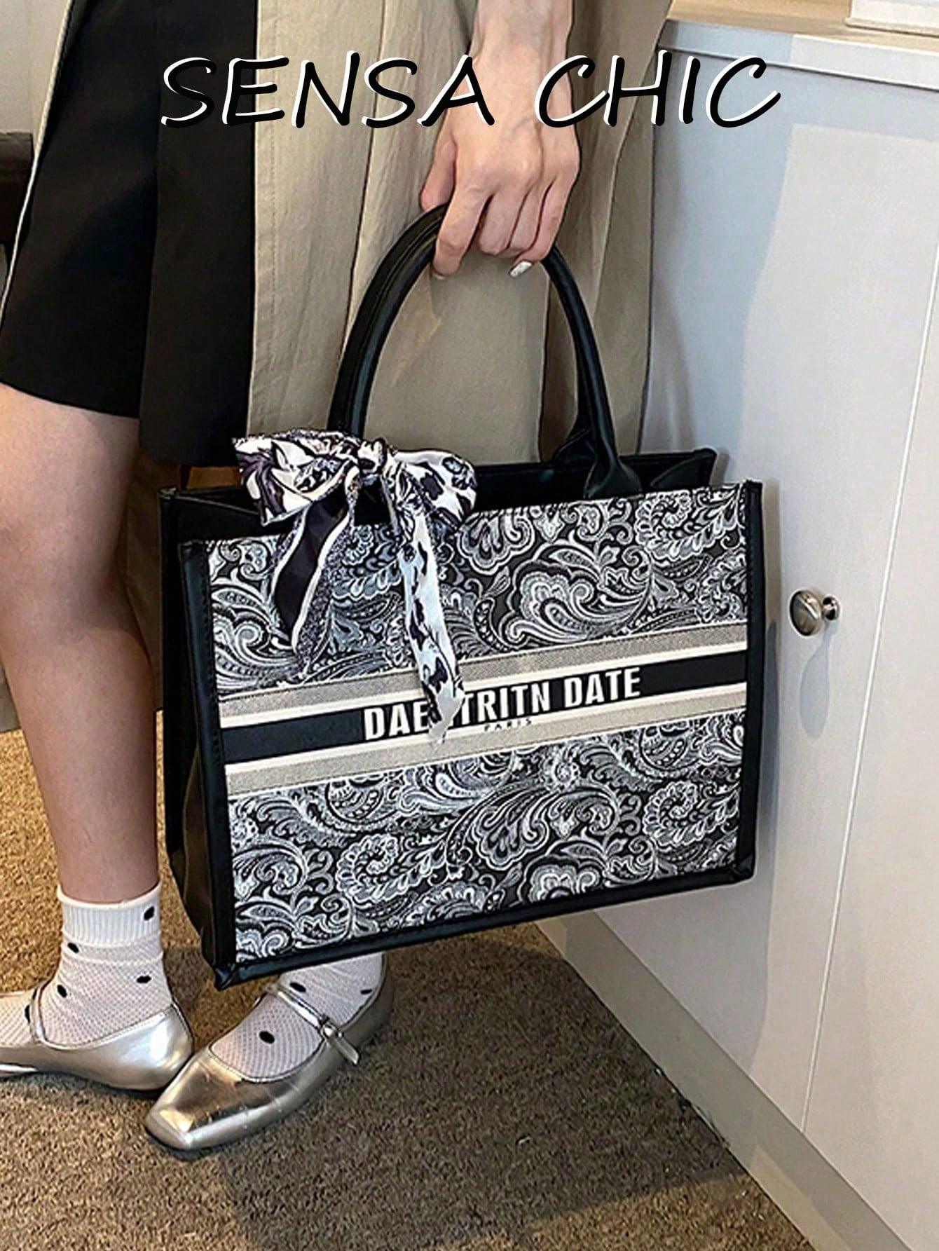 Stylish Canvas Tote Bag Small Checkered Pattern Comes With A Silk Scarf Bow, Making It Suitable Students Commuting, Office Workers' Daily Outings