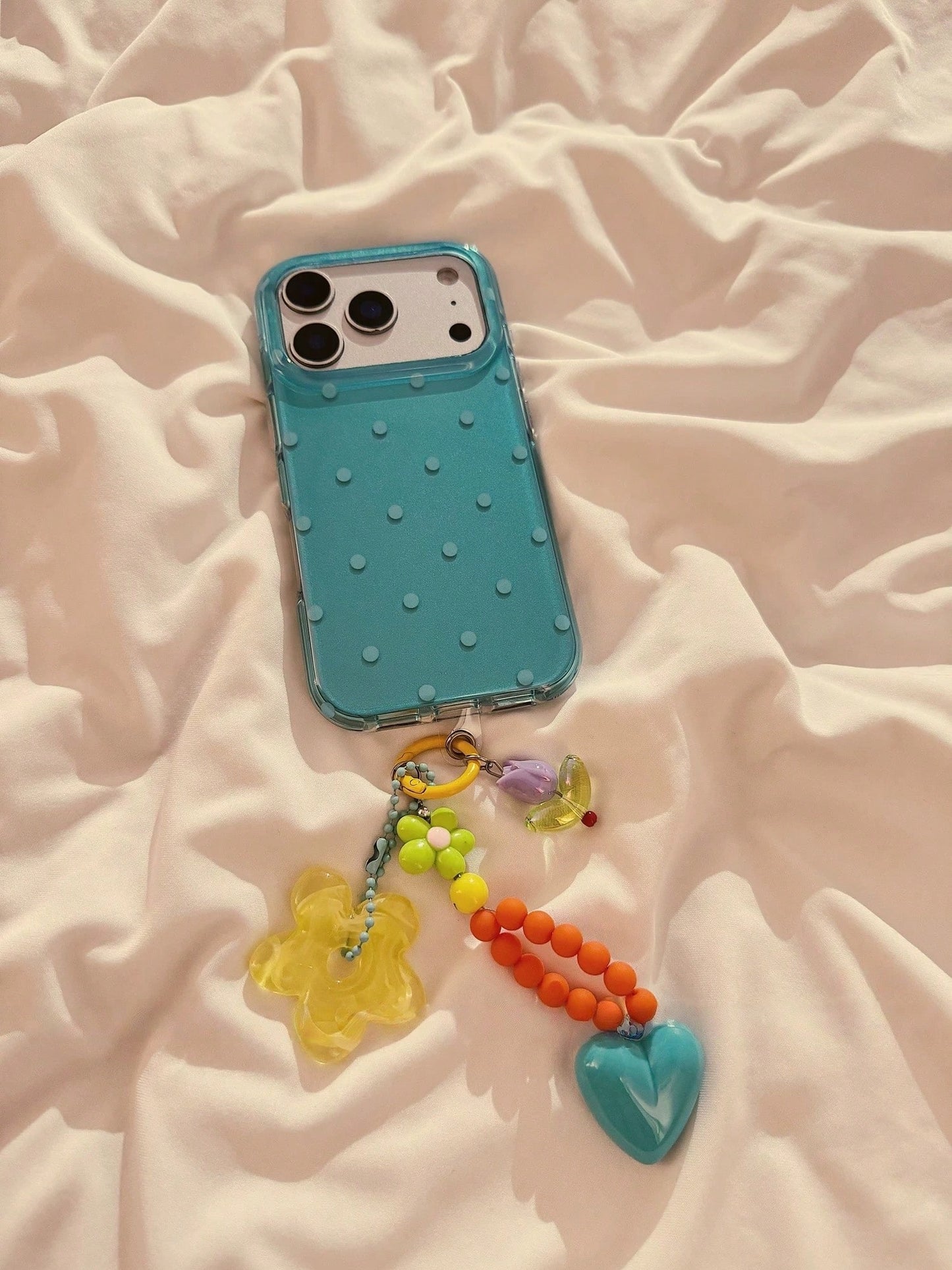 Summer Minimalist Lake Green Polka Dot Phone Case For IPhone 17 Pro Max, New 17 Series, 16 Pro, Creative & Elegant Women's 15/14/16 Pro Max Silicone Protective Cover With Chain