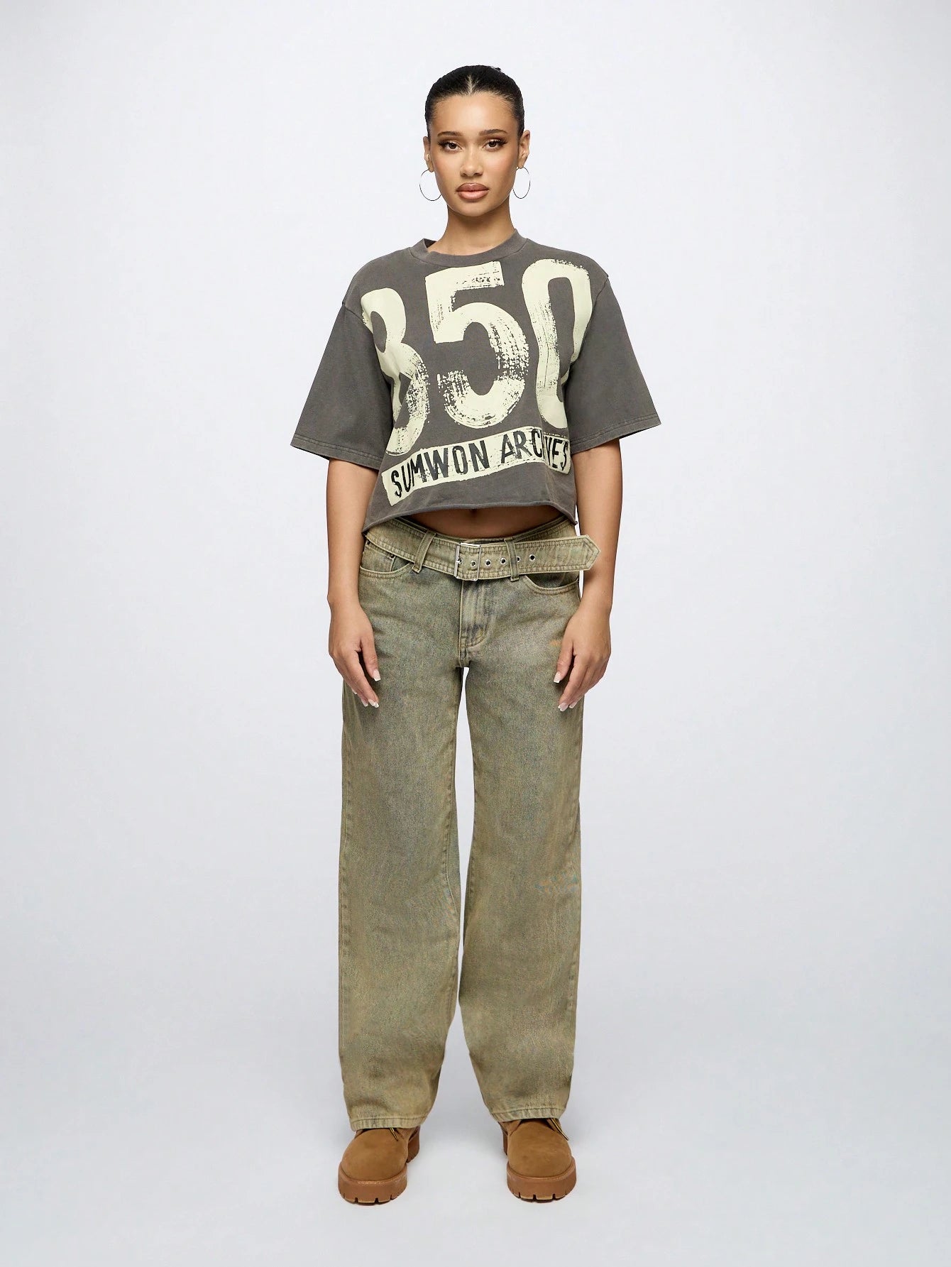 SUMWON WOMEN Oversized Urban Street Style Graphic T Shirt With Number Print Statement Tee Distressed Vintage Washed Cool Design Festival Concert Casual Wear