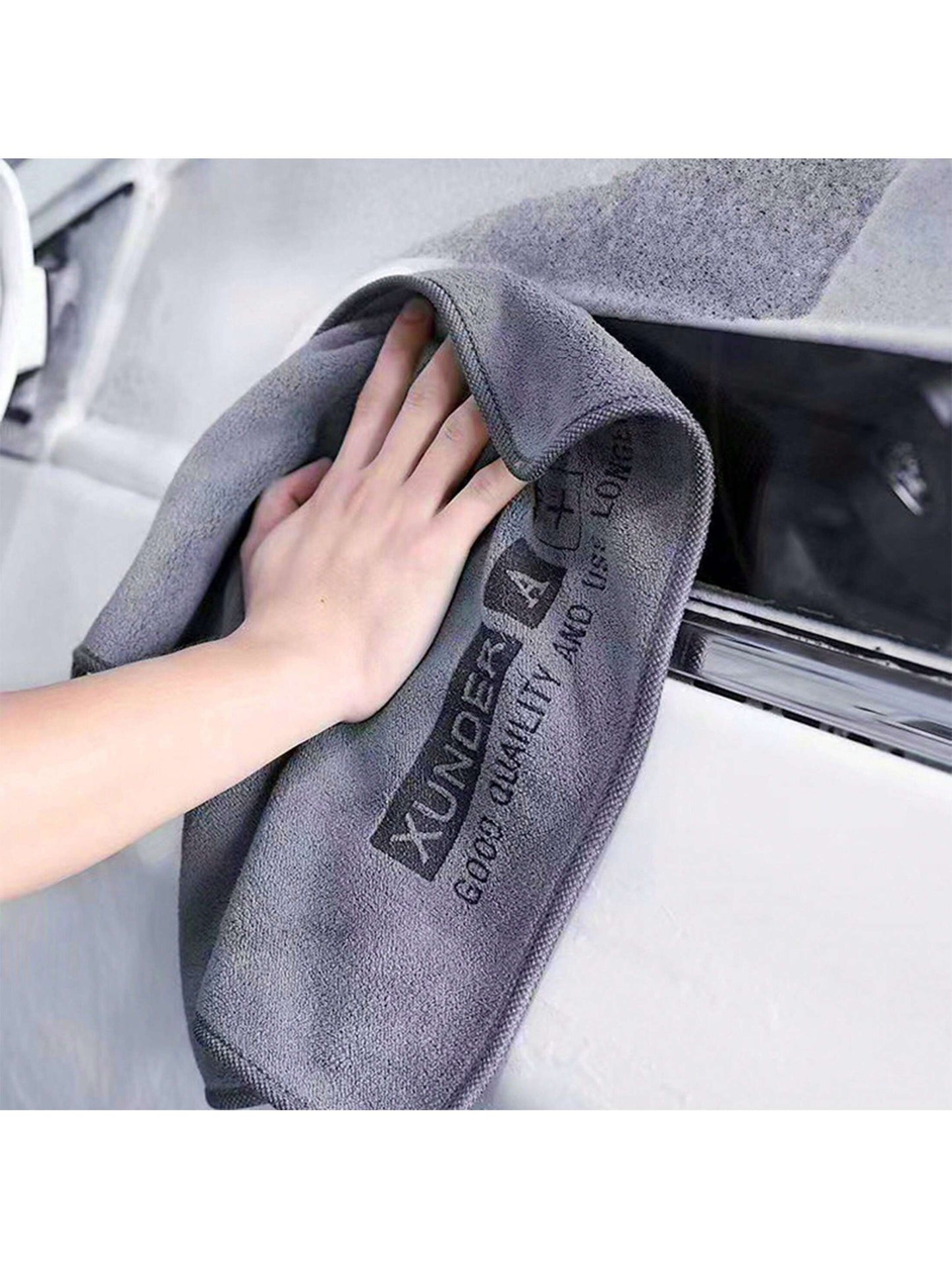 Super Absorbent, Non-Shedding Short Plush Car Wash Towel, Thick Cloth For Car Cleaning (Random Letter Pattern Based On Production Batch)