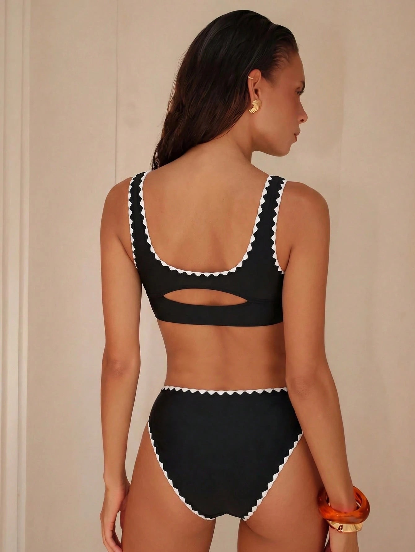 Swim Basics Women's Summer Beach Solid Color Shell Trim Thick Strap Front Ruched Hollow Back Bikini Top And Shorts Casual Vacation Swimwear Set