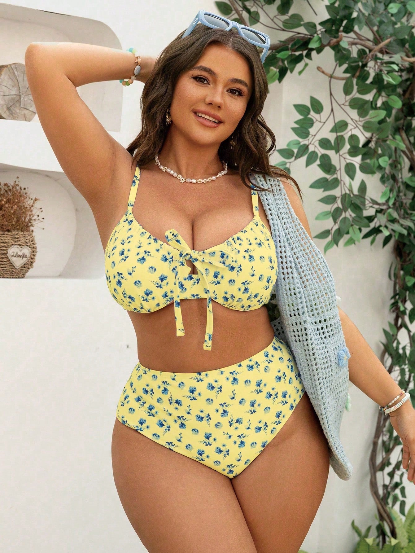 Swim Mod Plus Size Cute Ditsy Floral Underwired Tankini Swimwear Set, White And Blue For Summer Beach Vacation